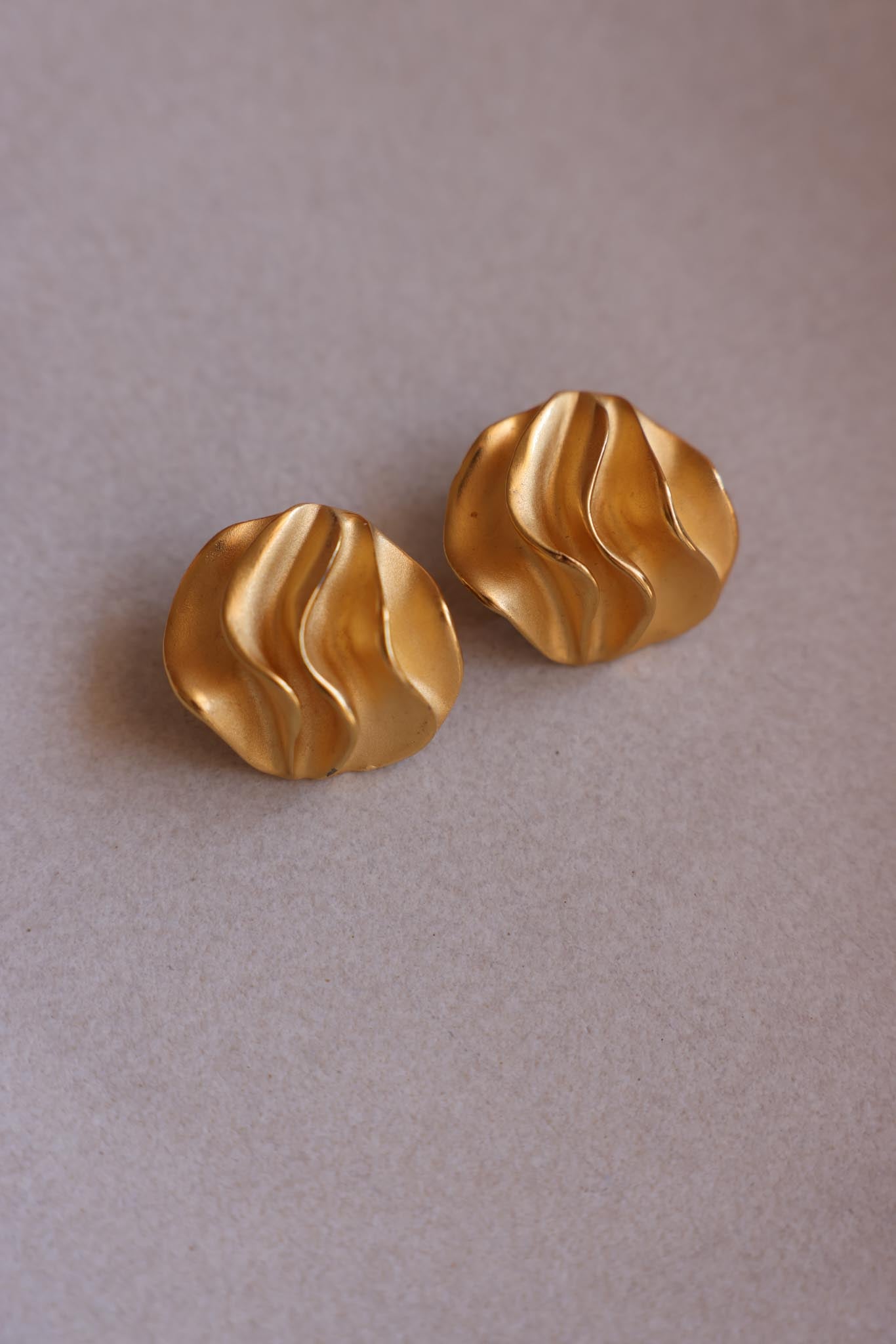 Matte Gold Wave Earrings|Vintage Baazaar