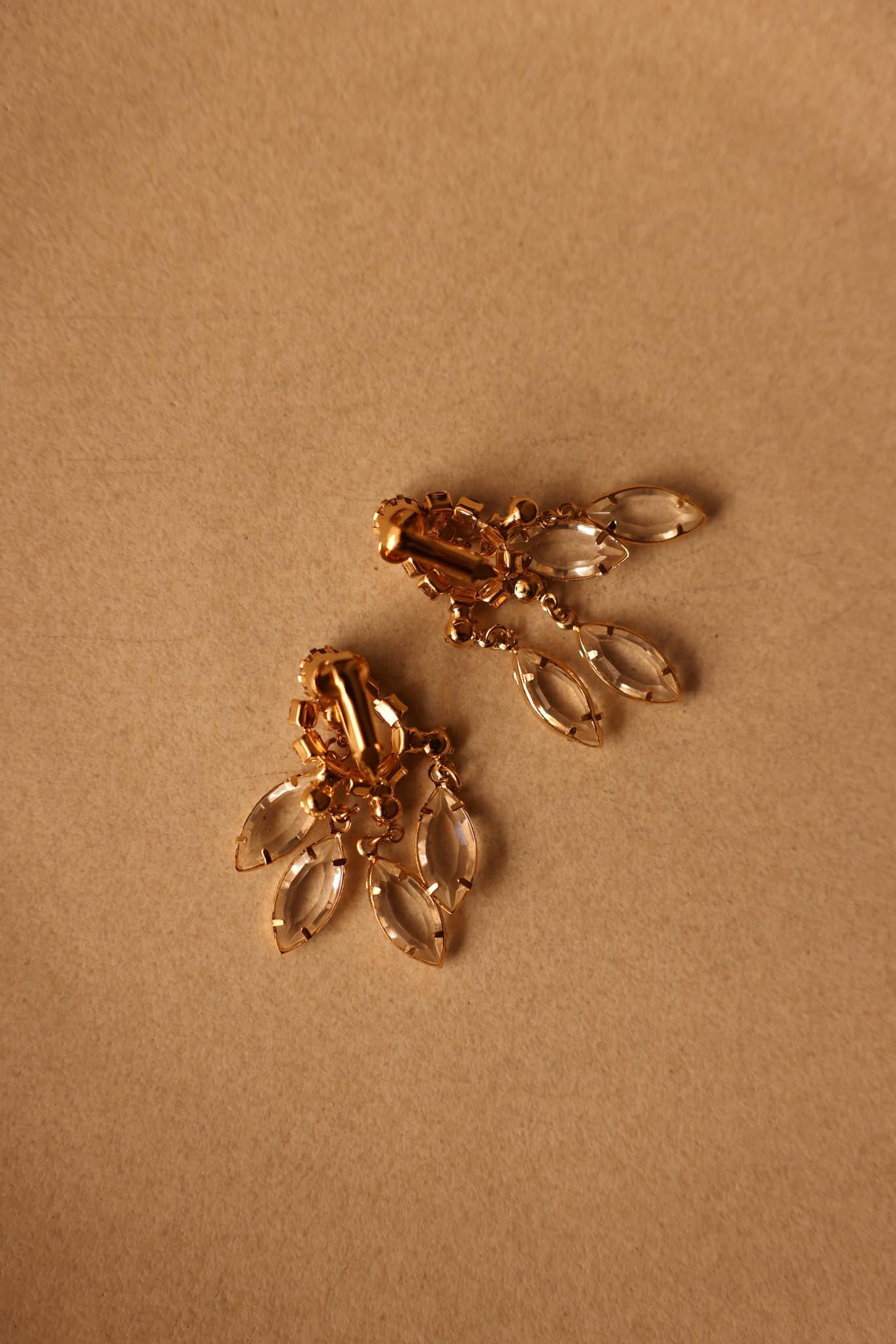 Crystal Leaf Drop Clip-On Earrings|Vintage Baazaar