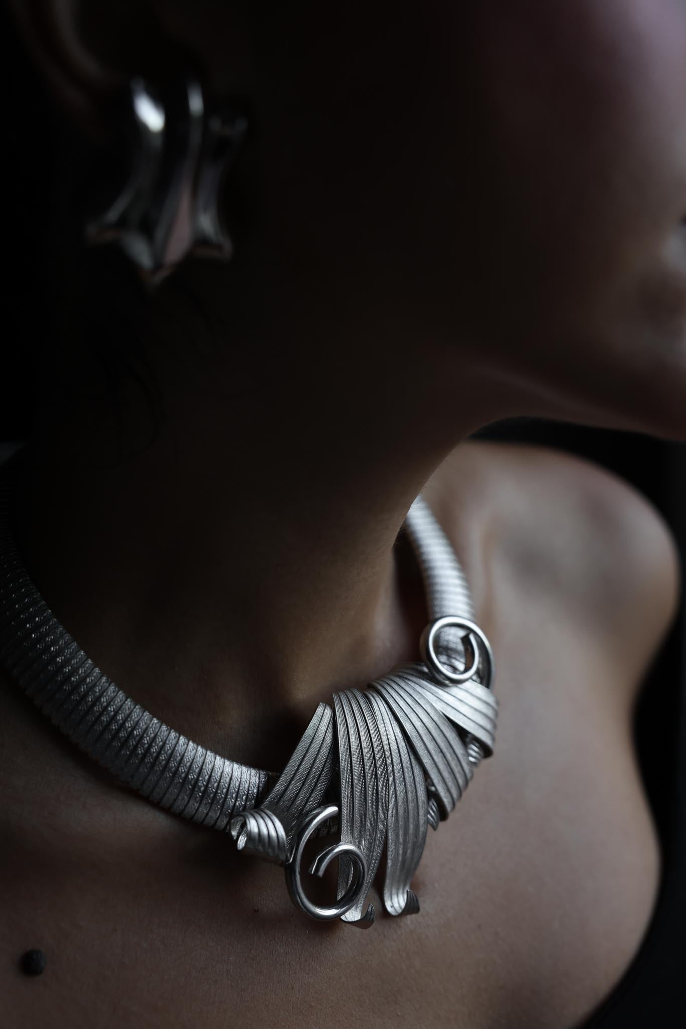 Silver-Tone Statement Collar Necklace|Vintage Baazaar