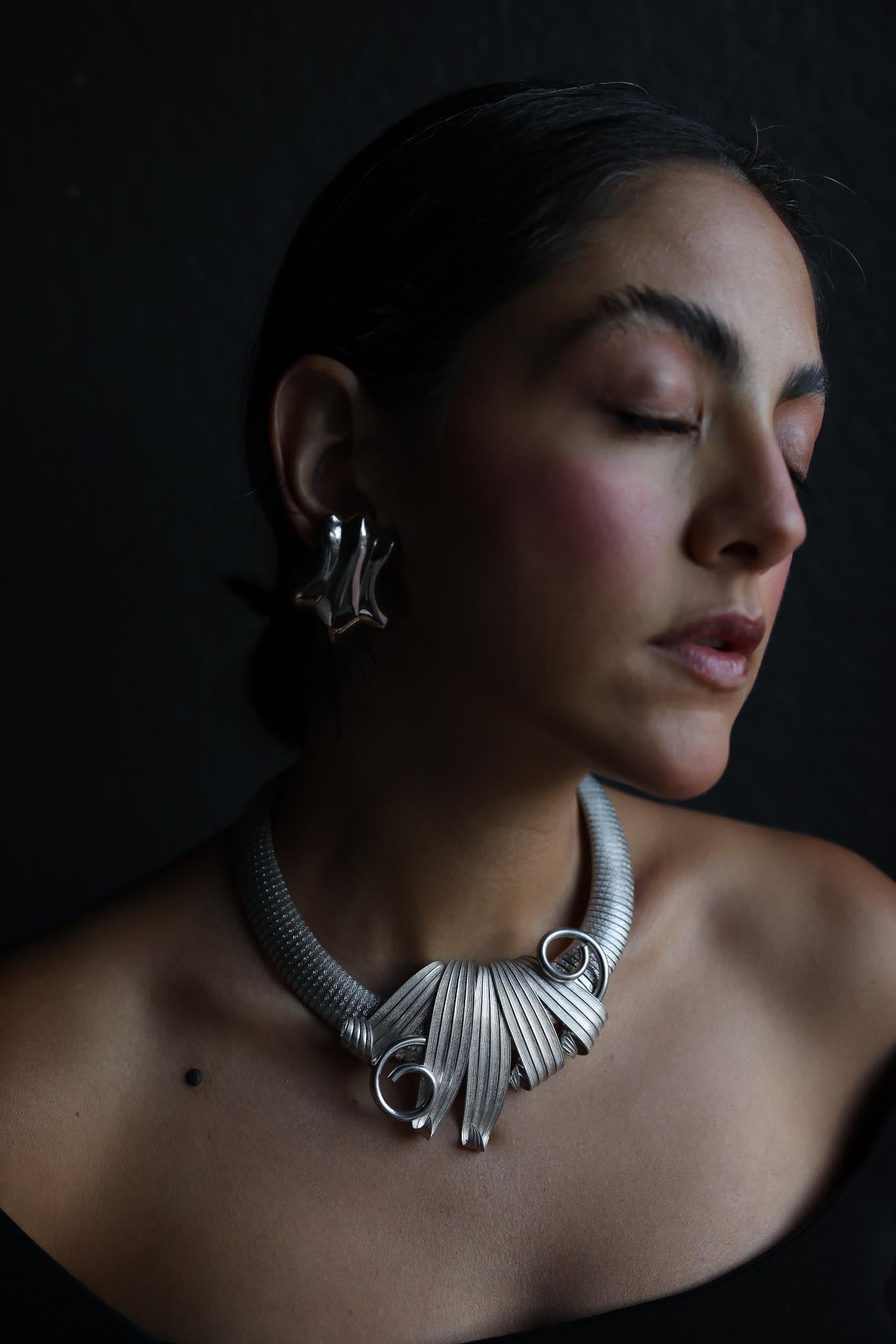 Silver-Tone Statement Collar Necklace|Vintage Baazaar