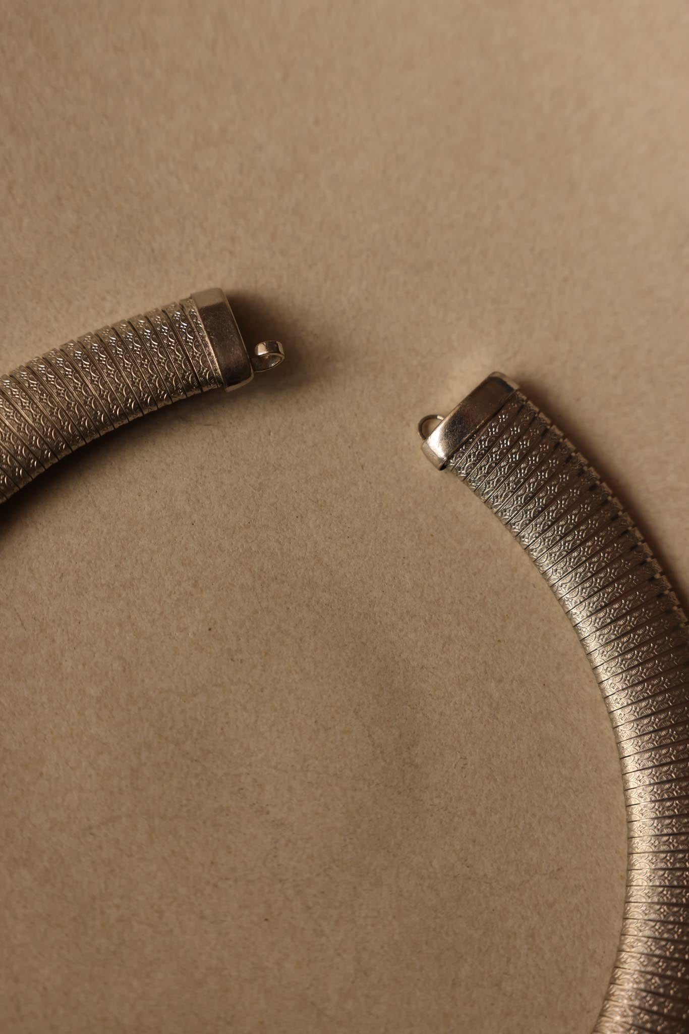 Silver-Tone Statement Collar Necklace|Vintage Baazaar