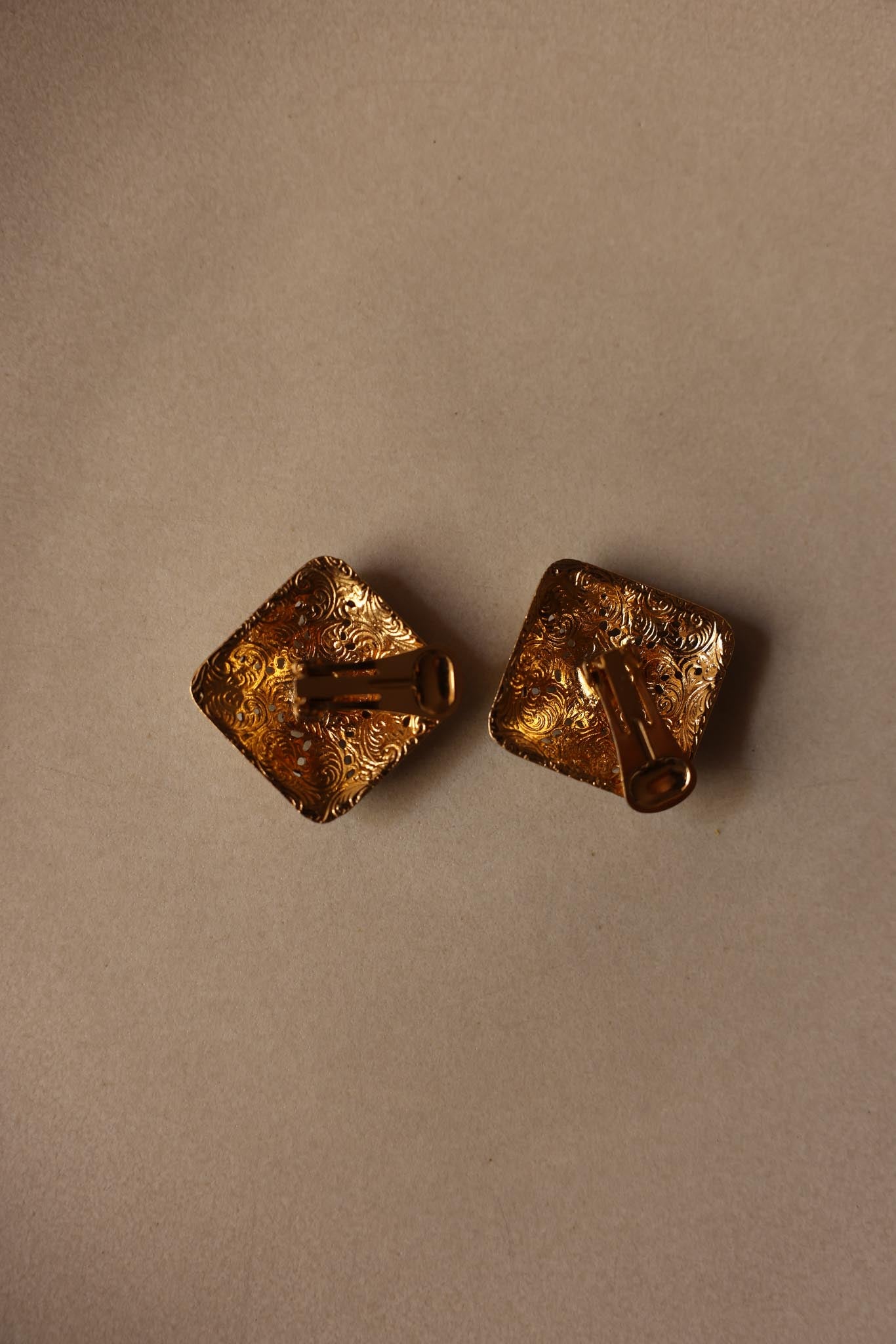 Gold-Plated Turquoise and Pearl Clip-On Earrings|Vintage Baazaar