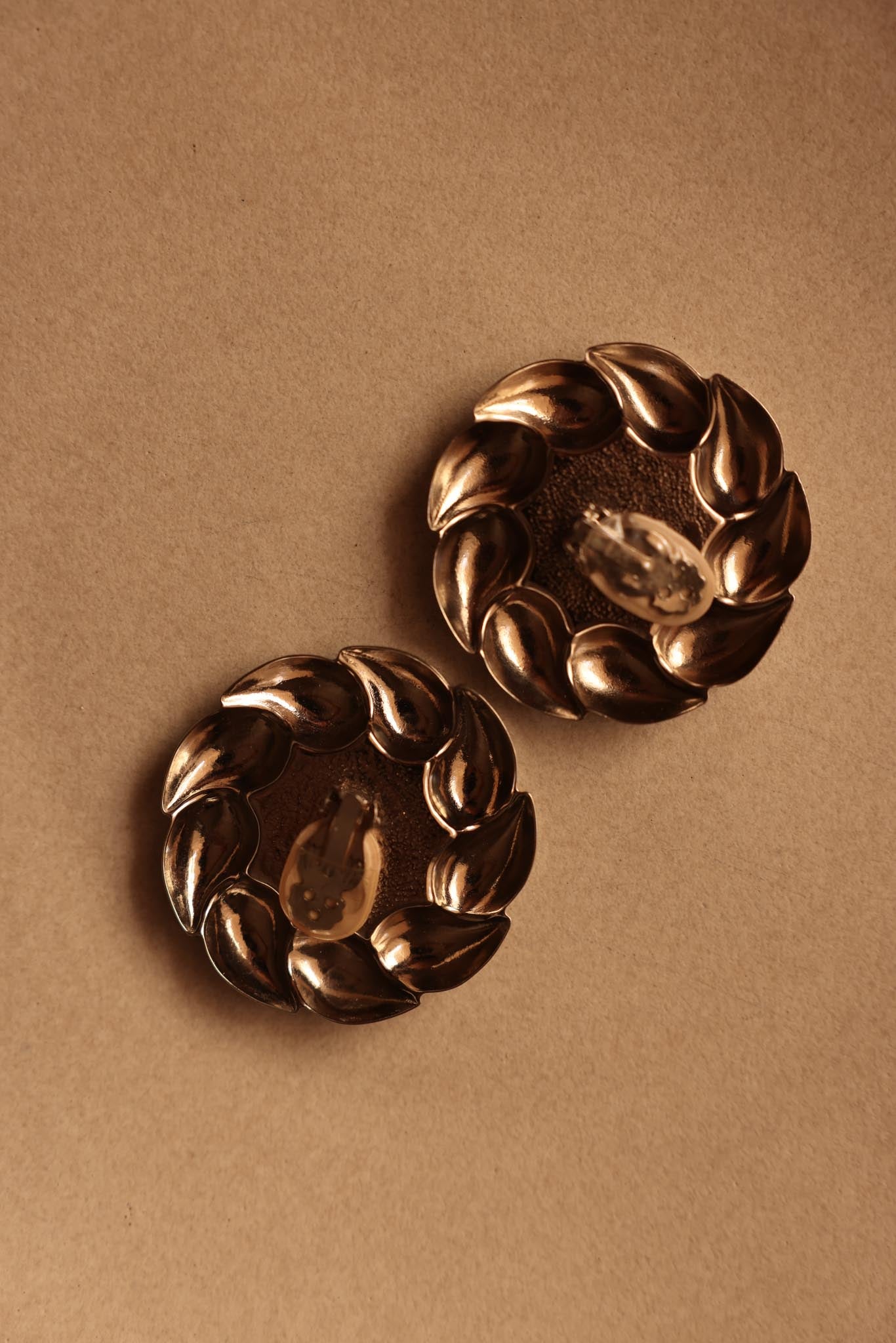 Silver Wreath Clip-On Earrings with White Centers|Vintage Baazaar