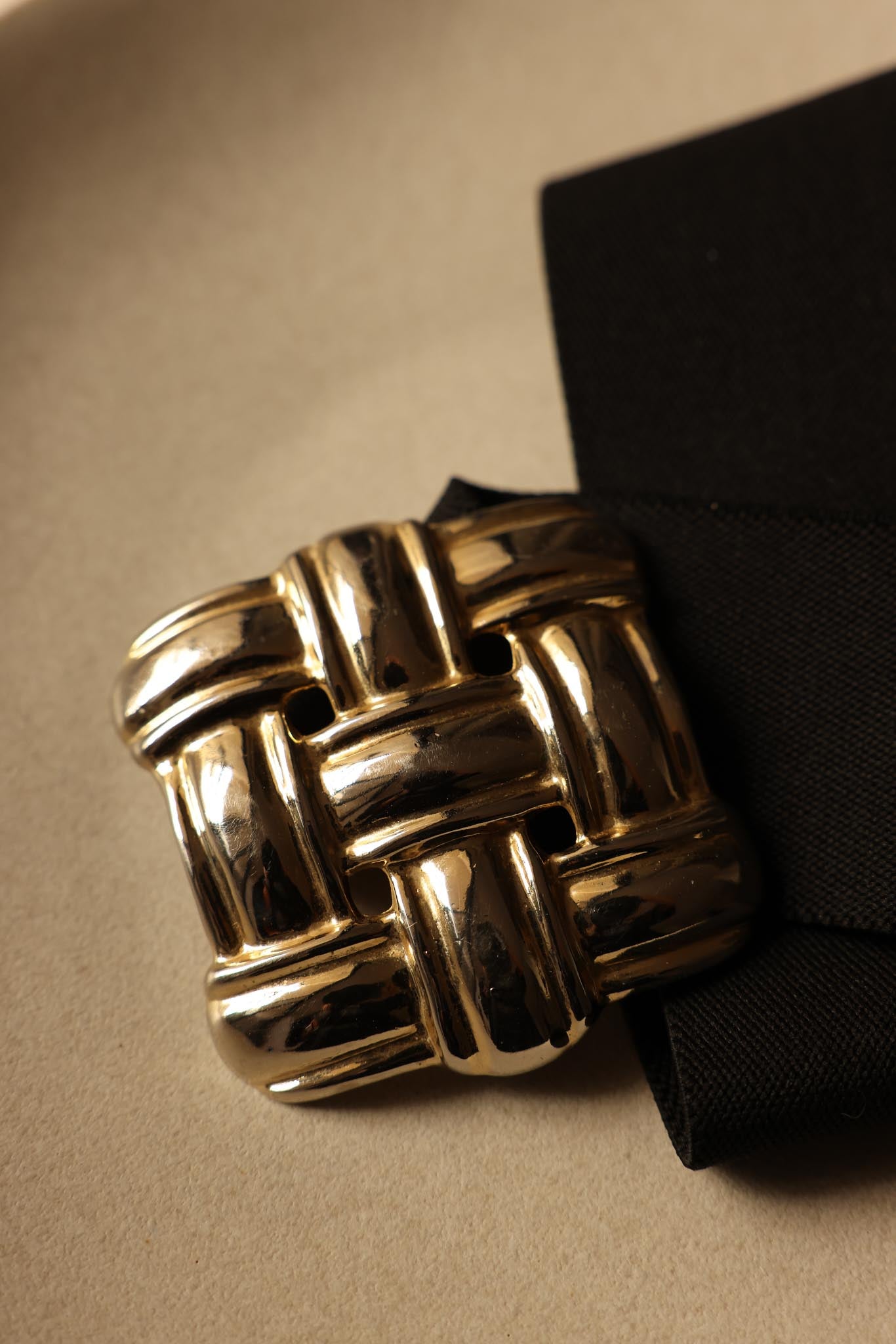 Woven Gold Buckle Stretch Belt|Vintage Baazaar