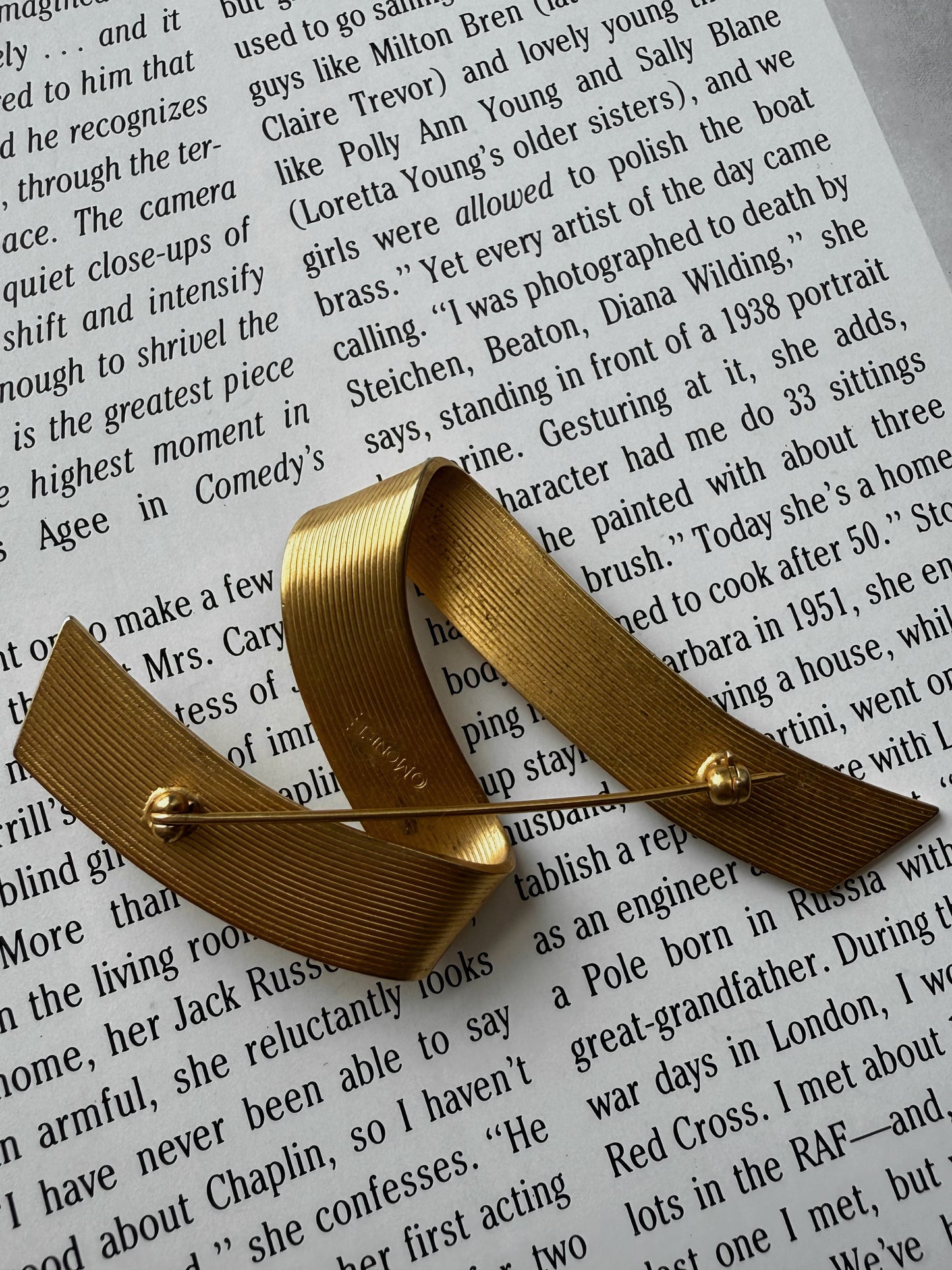 Monet Ribbon Matte Finish Brooch|Vintage Baazaar