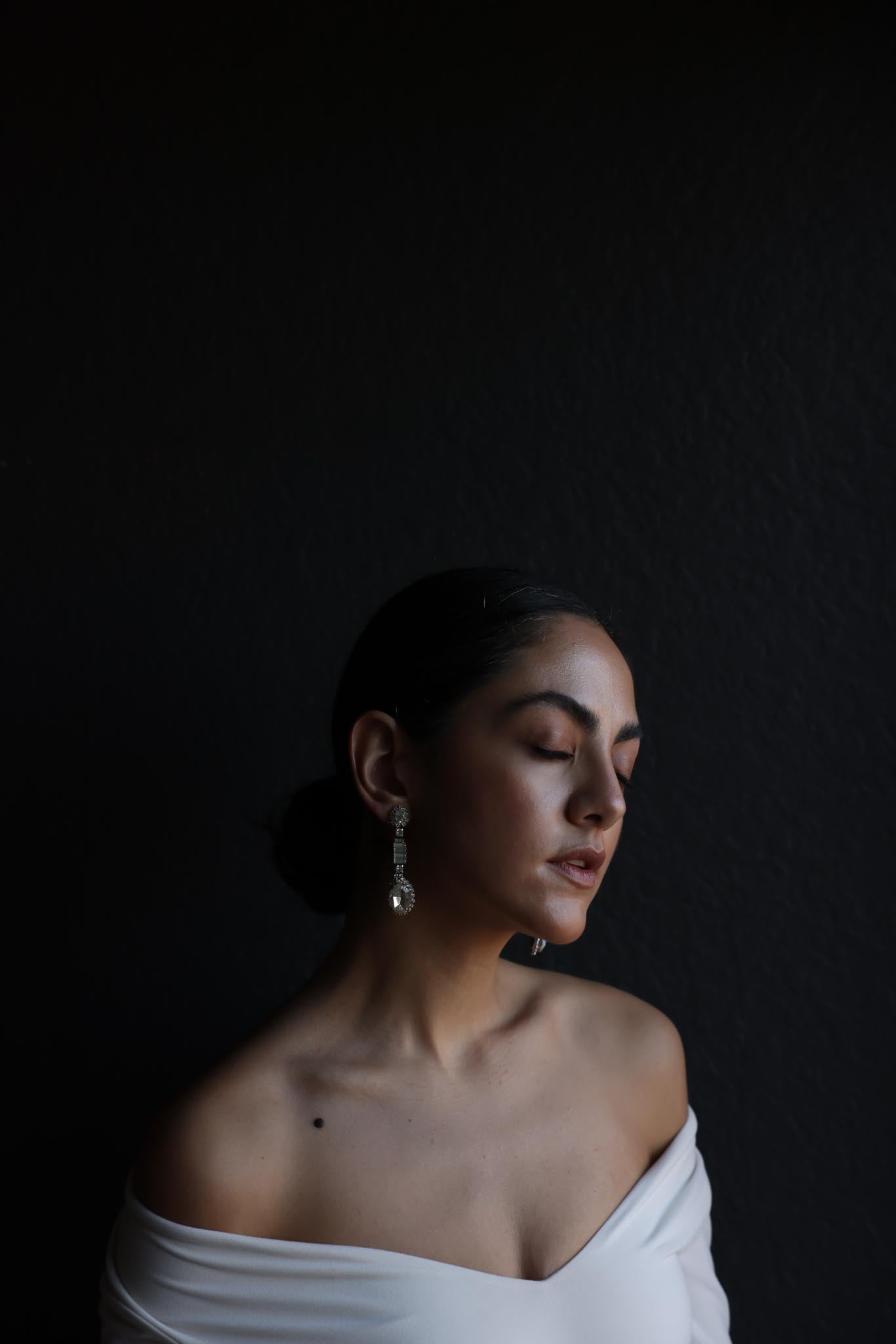 Kramer Crystal Drop Earrings|Vintage Baazaar 