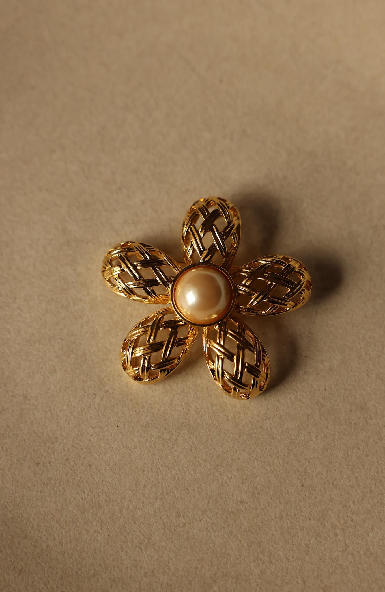 Joan Rivers Gold Lattice Flower Brooch|Vintage Baazaar 