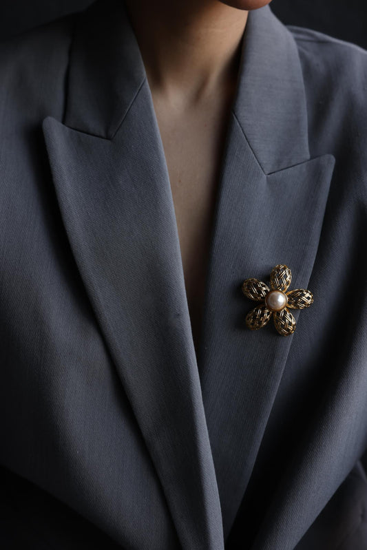 Joan Rivers Gold Lattice Flower Brooch|Vintage Baazaar 
