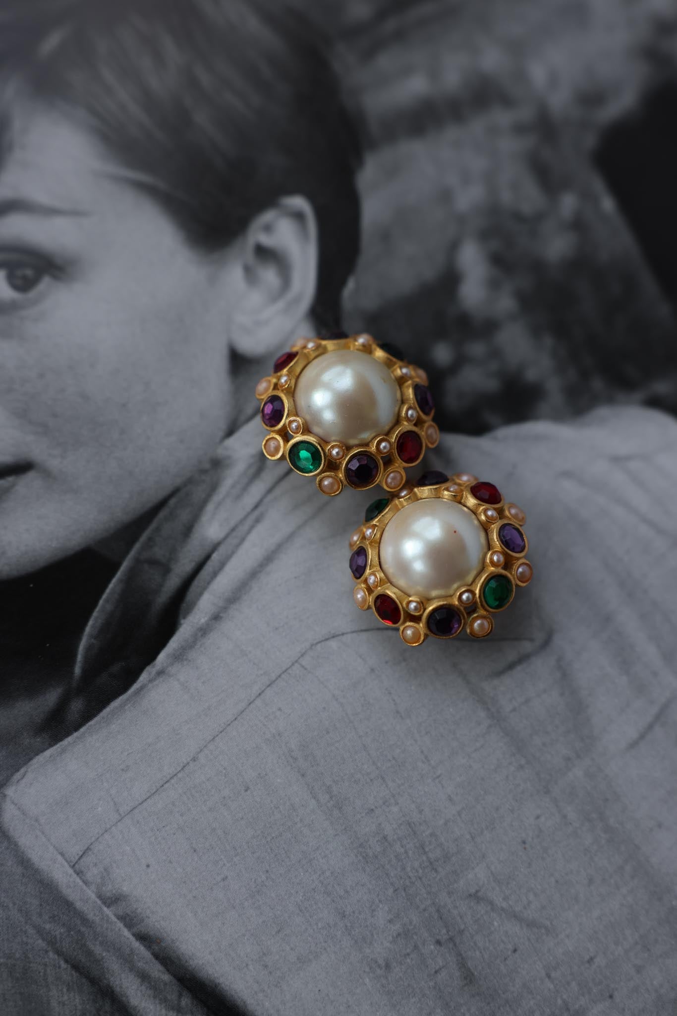 Jewel Crown Pearl Earrings|Vintage Baazaar 