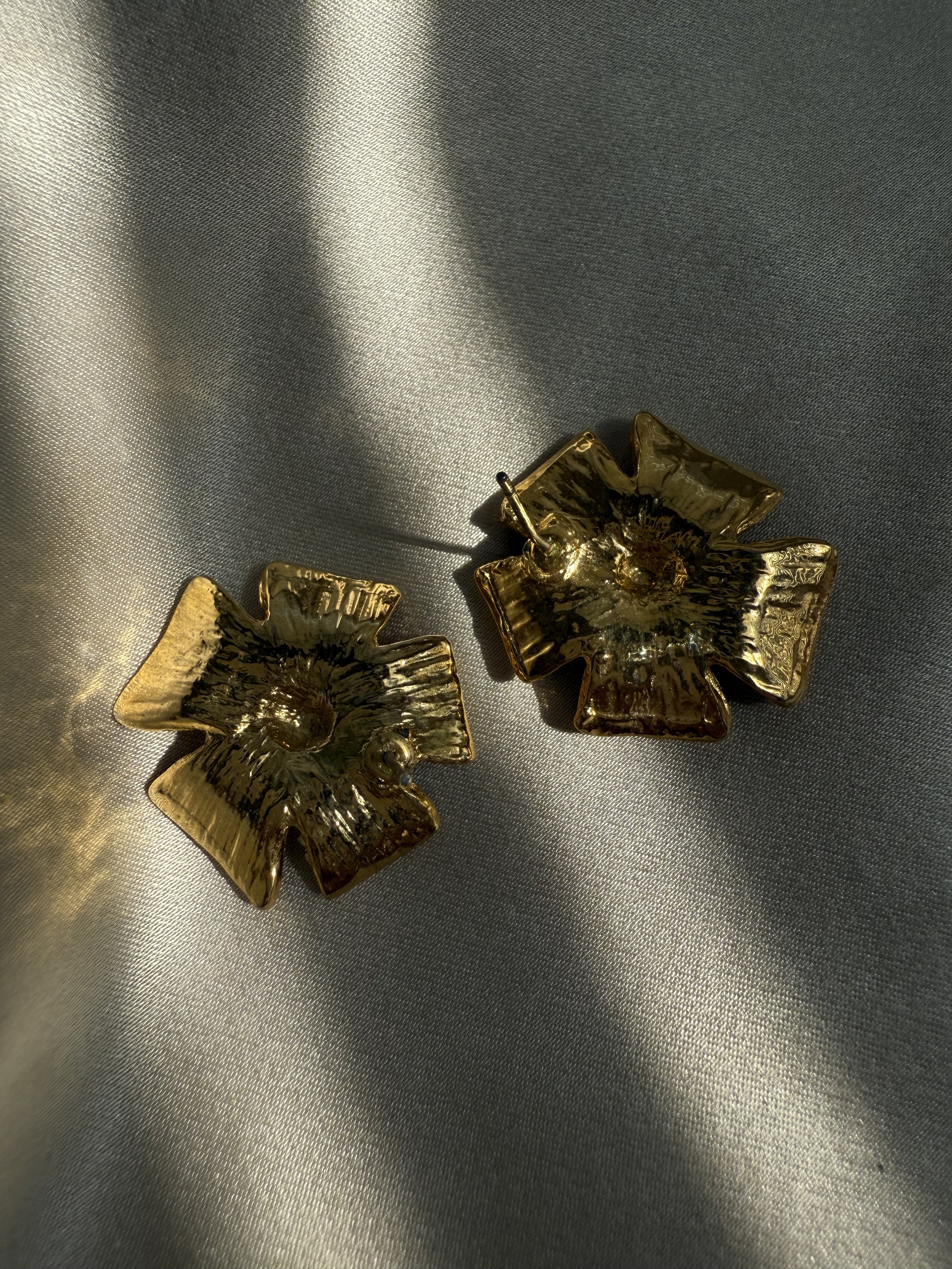 Gold Tone Floral Bliss Earrings|Vintage Baazaar 