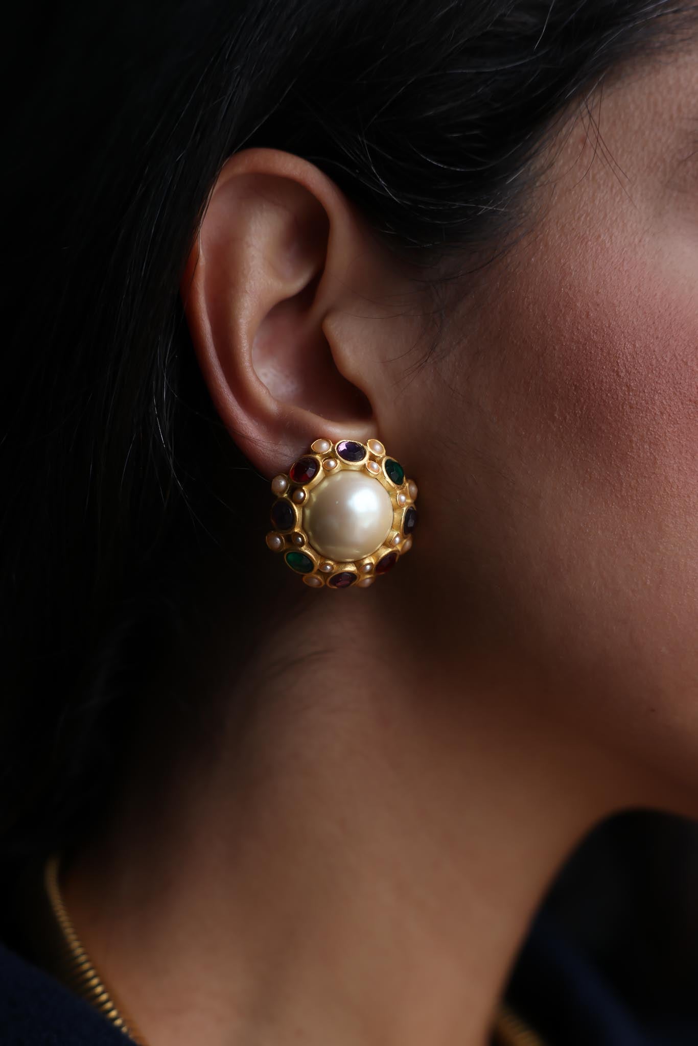 Jewel Crown Pearl Earrings|Vintage Baazaar 