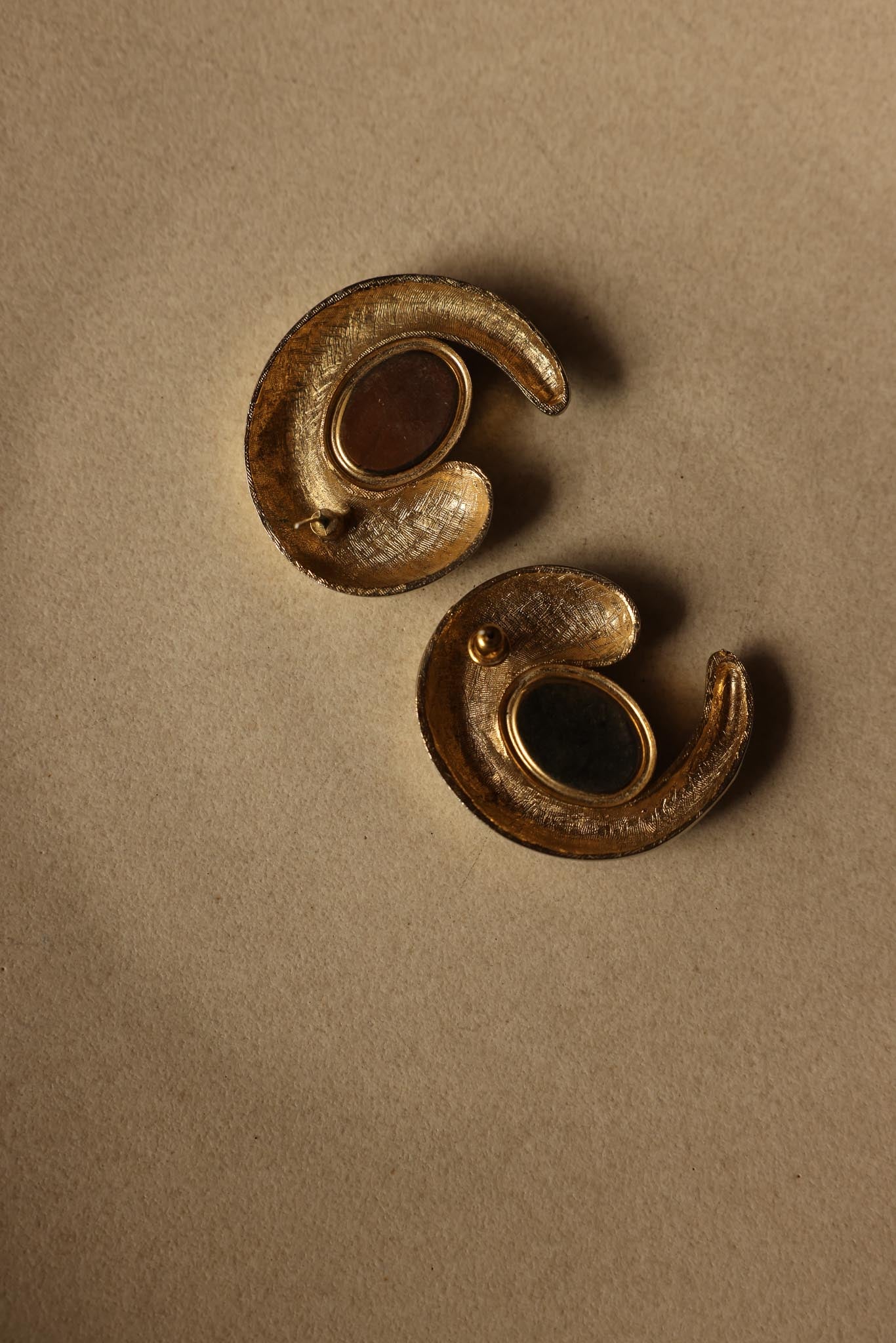 Gold-Tone Swirl Earrings with Purple Cabochon|Vintage Baazaar 
