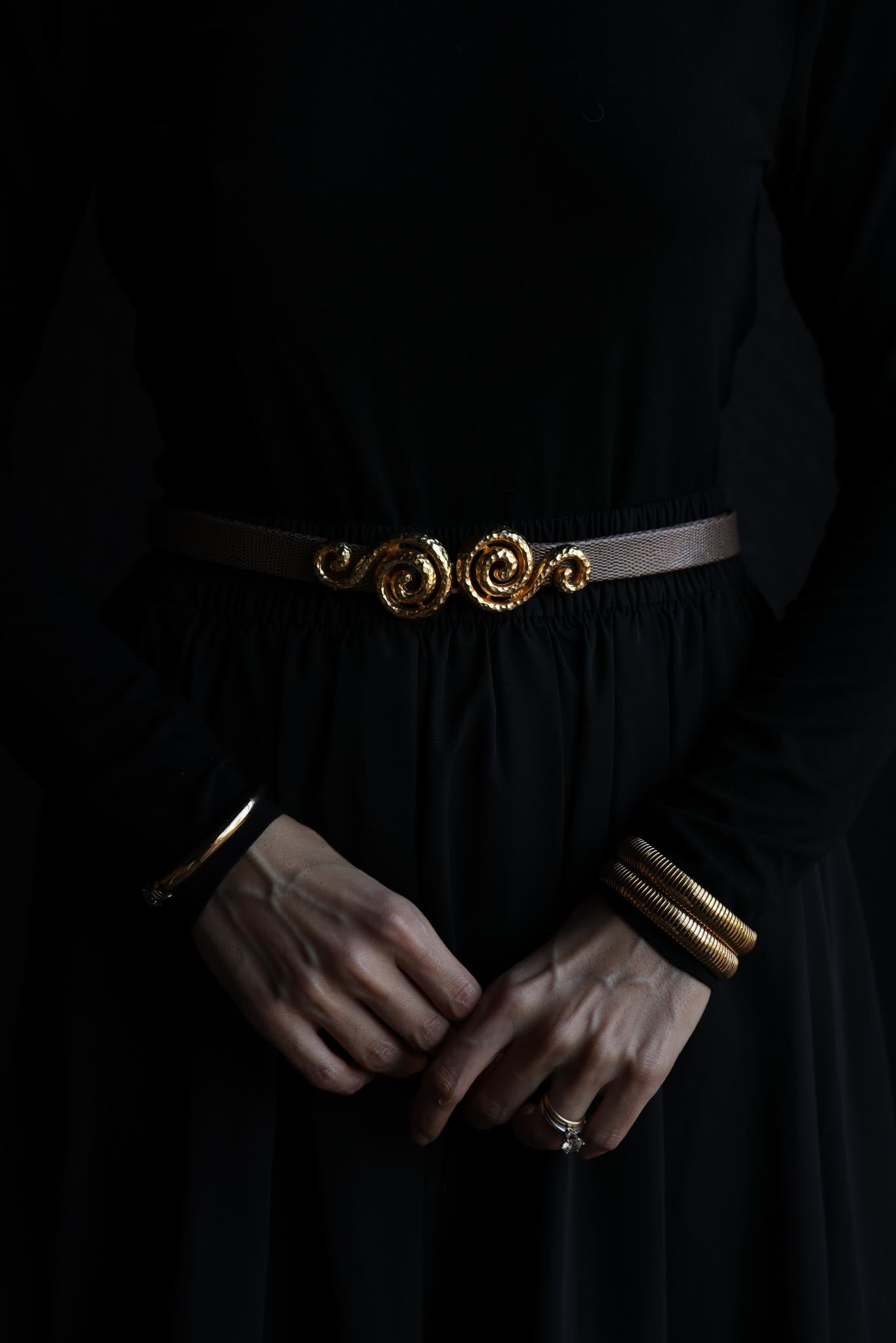 Hammered Gold Spiral Buckle Belt|Vintage Baazaar 