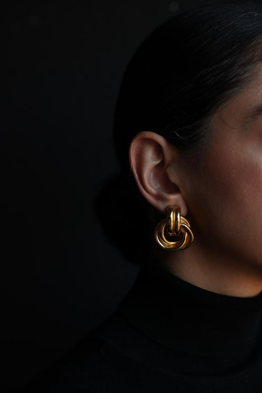 Gold Knot Pierced Earrings|Vintage Baazaar 