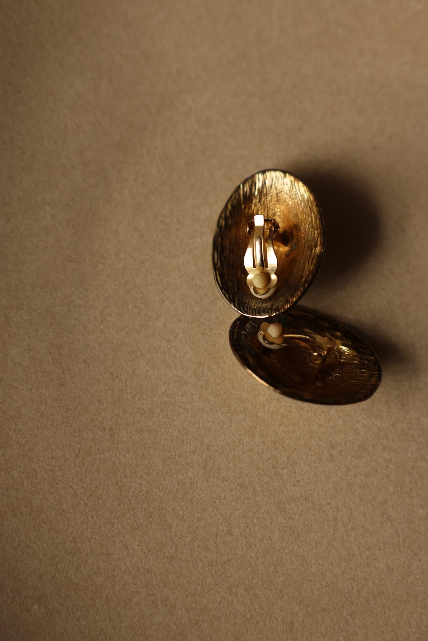Brushed Gold Oval Clip-On Earrings|Vintage Baazaar 