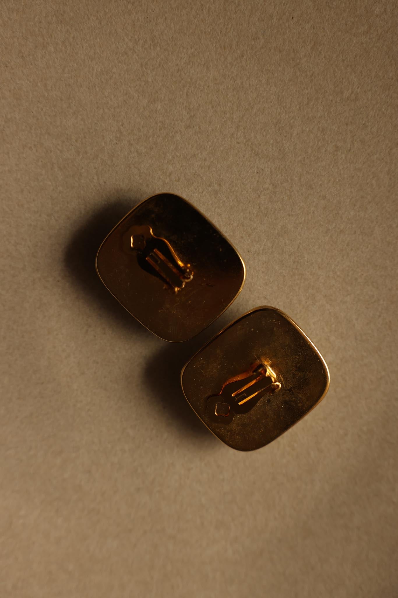 Turquoise-Toned Jadeite Clip-On Earrings|Vintage Baazaar 