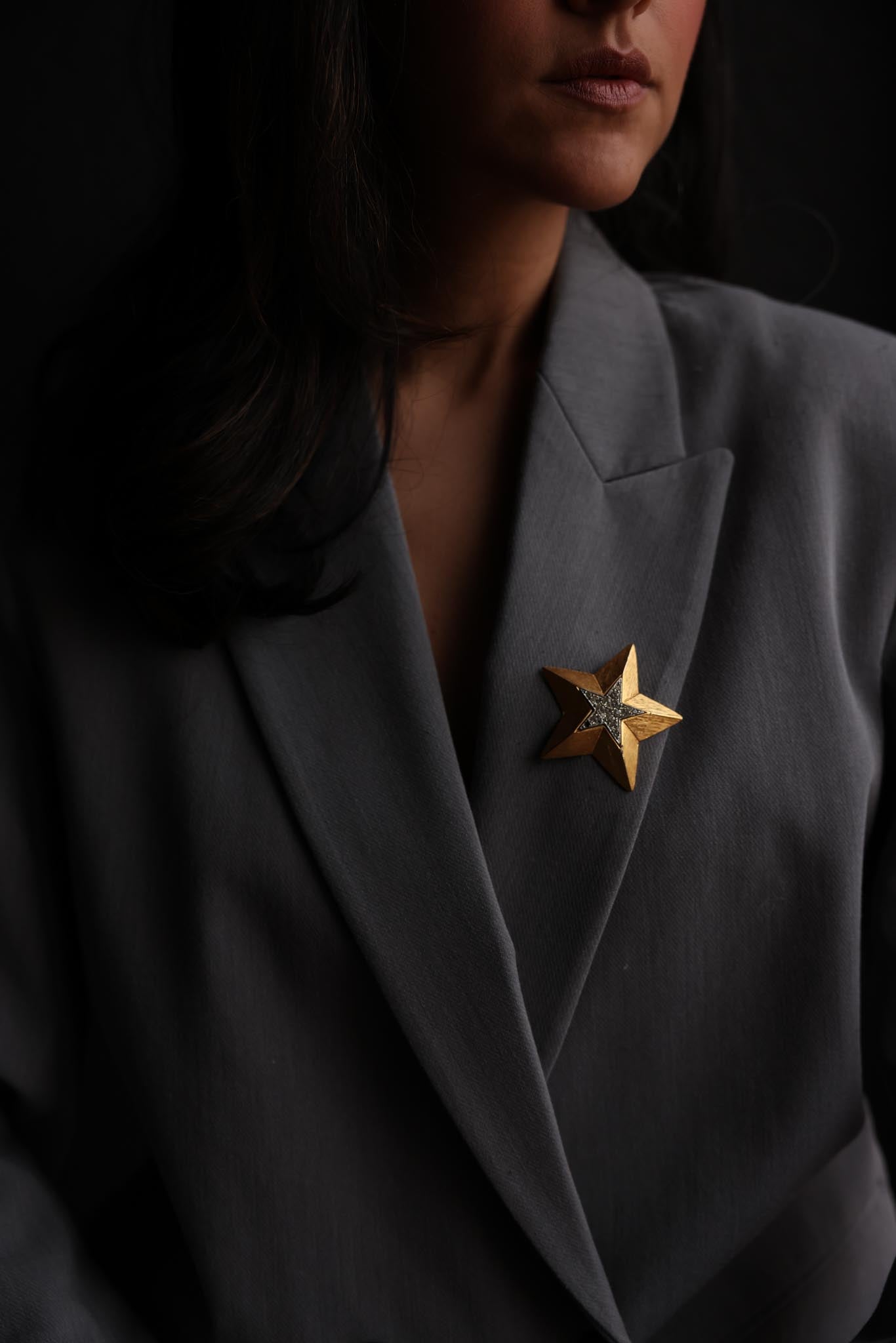 Gold-Toned Star Brooch with Rhinestone Accents|Vintage Baazaar 
