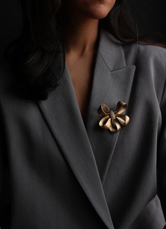 Golden Bow Brooch|Vintage Baazaar 