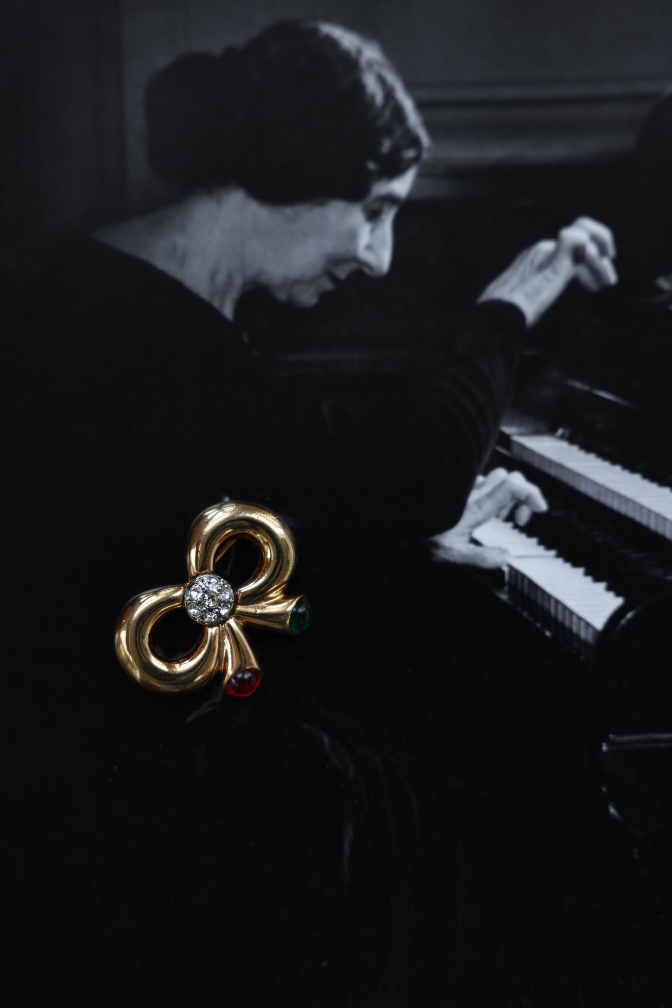 Joan River Bow Brooch|Vintage Baazaar 
