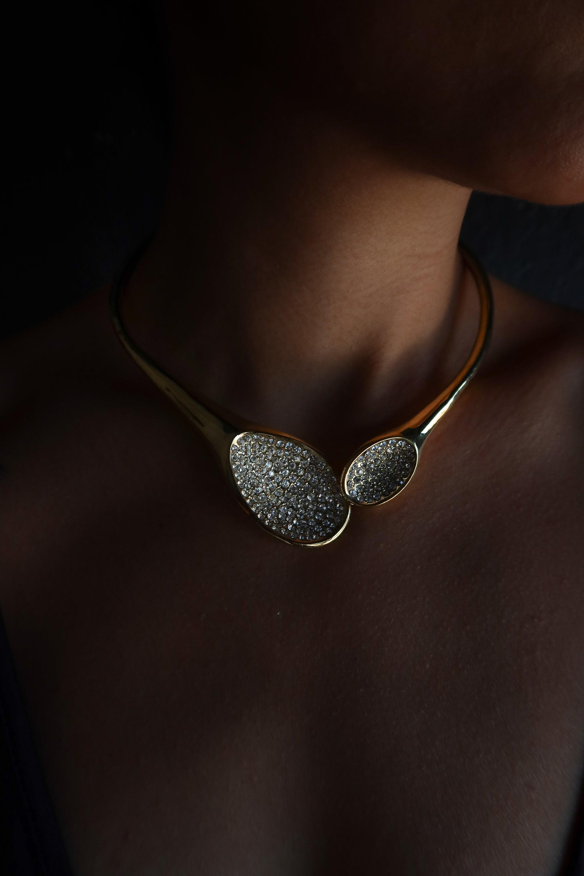 Golden Embrace Crystal Necklace|Vintage Baazaar 