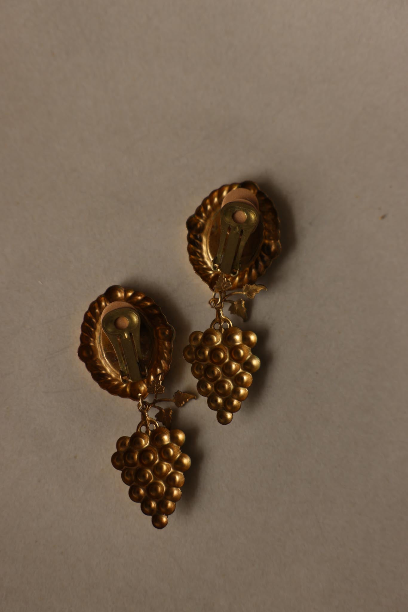 Gold Tone Grape Cluster Drop Clip-On Earrings