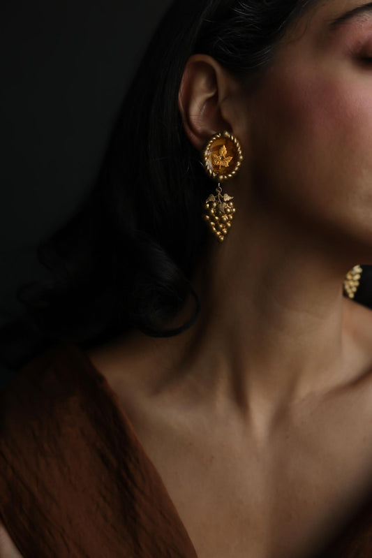 Gold Tone Grape Cluster Drop Clip-On Earrings