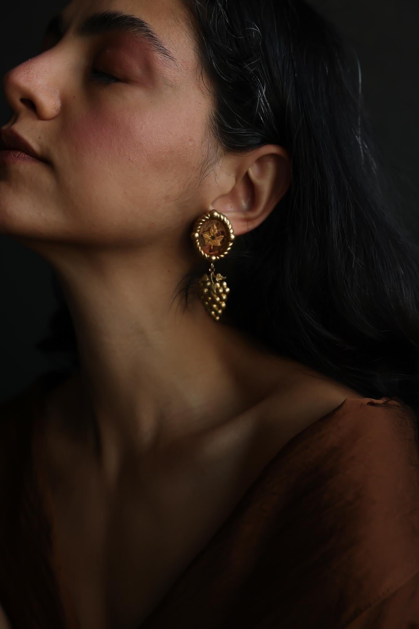 Gold Tone Grape Cluster Drop Clip-On Earrings