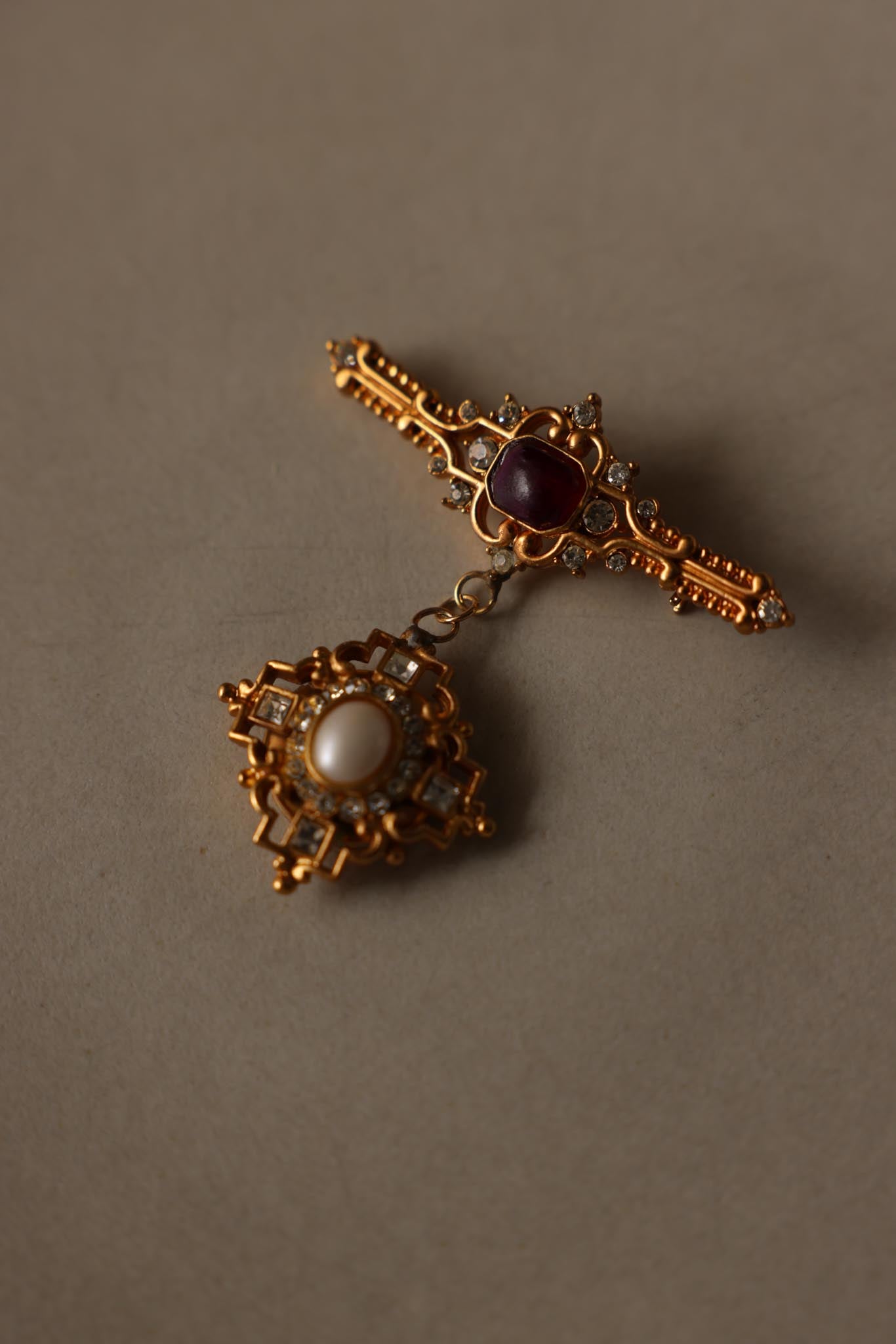 Gold Tone Faux Pearl & Purple Cabochon Drop Brooch