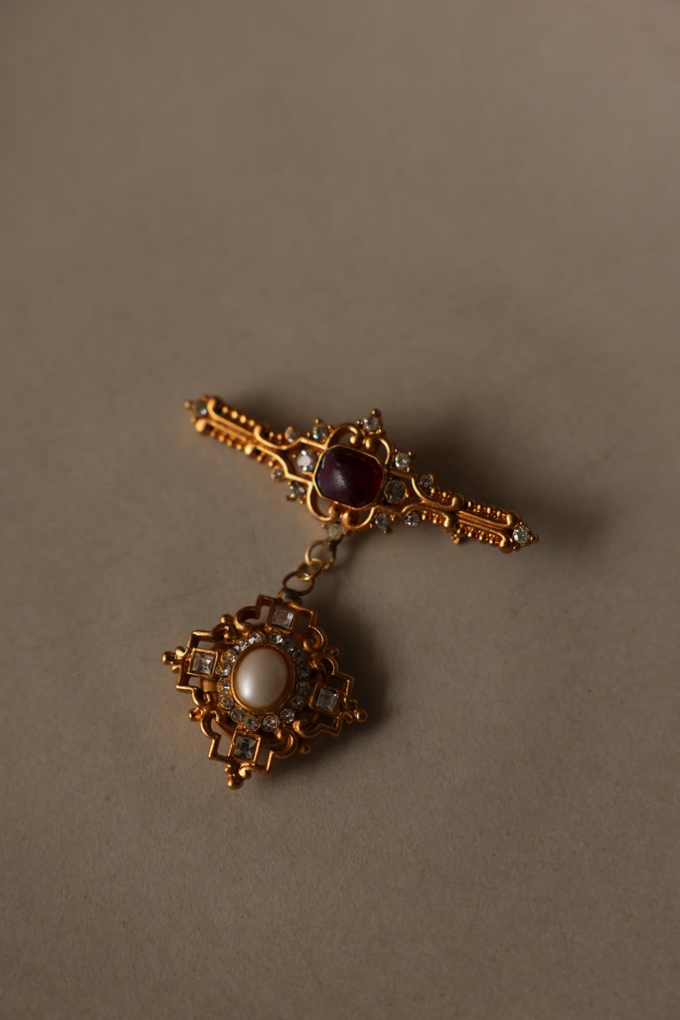 Gold Tone Faux Pearl & Purple Cabochon Drop Brooch