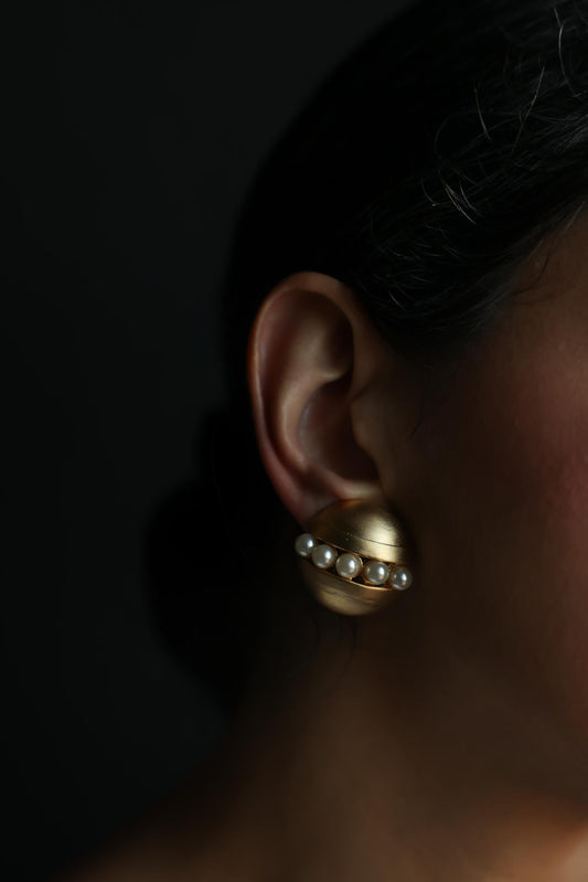 Matte Gold Round Faux Pearl Clip-On Earrings