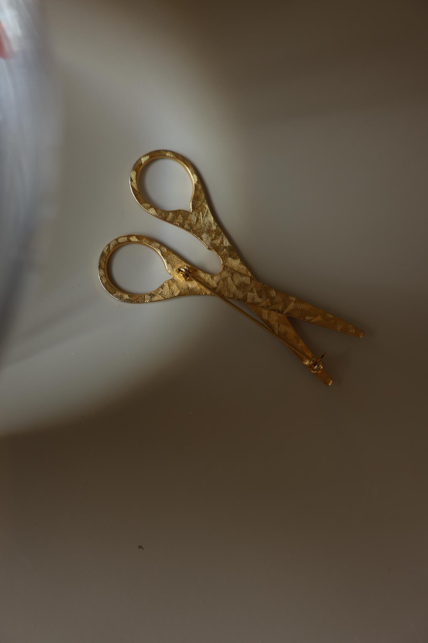 Matte Gold Scissor Brooch