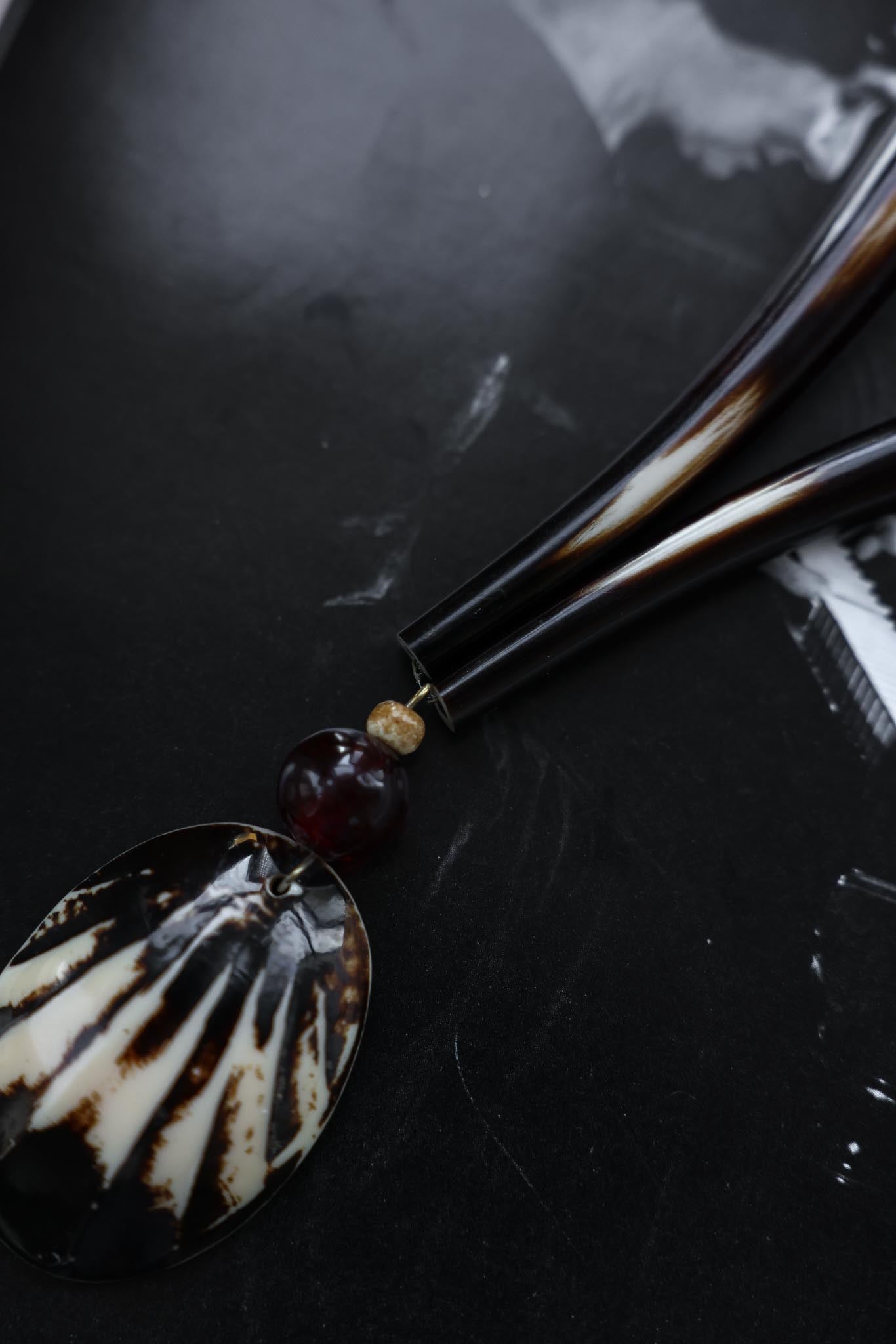 Artisan Vintage Tortoise Shell Necklace|Vintage Baazaar 