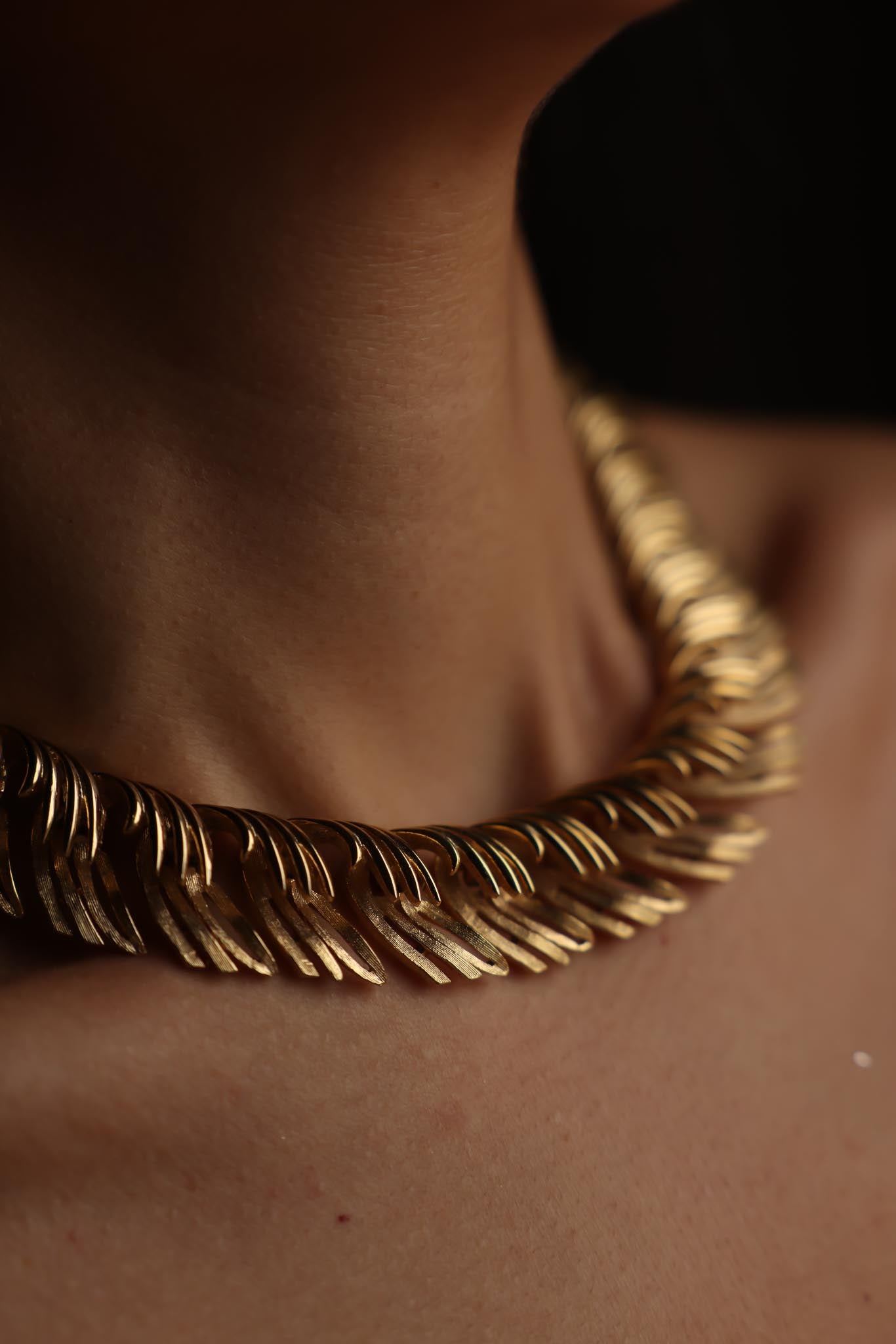 Lisner Gold-Tone Feather Necklace|Vintage Baazaar 