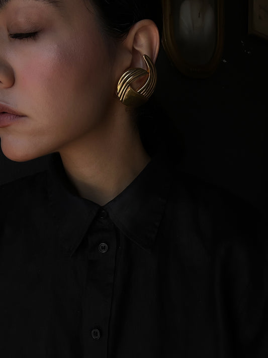 Golden Wave Sculptural Earrings|Vintage Baazaar 