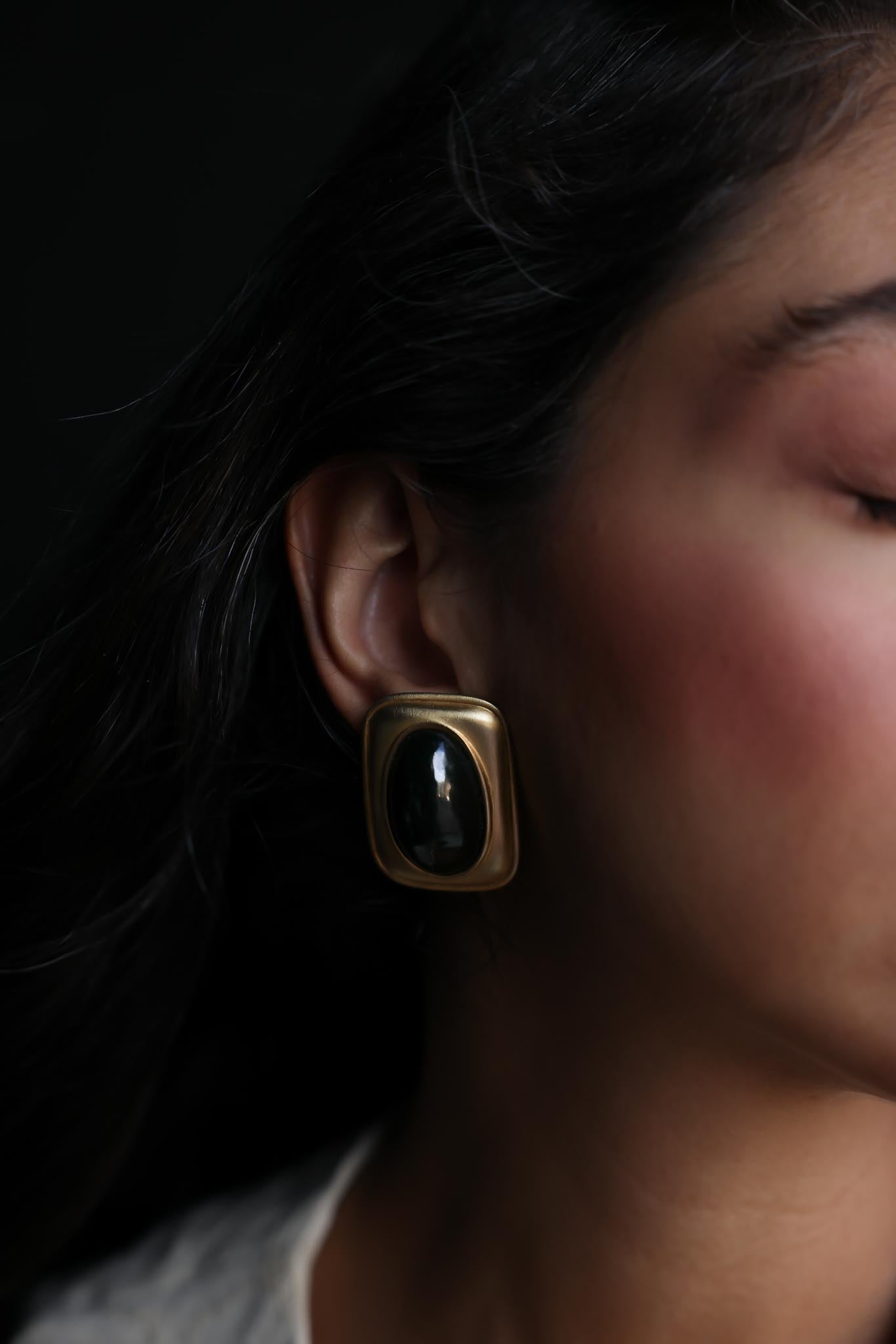 Les Bernard Matte Gold Clip-On Earrings with Dark Brown Cabochons – 1980s|Vintage Baazaar 
