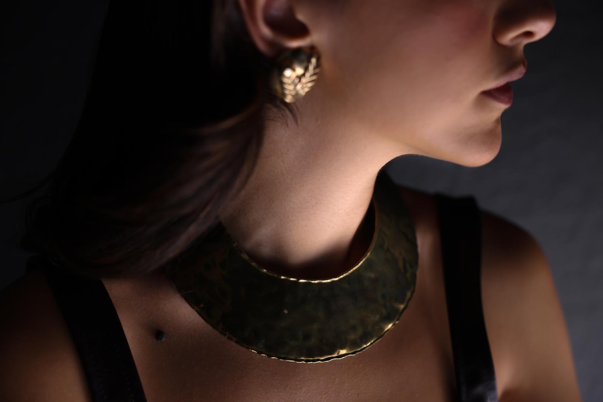 Hammered Brass Choker necklace|Vintage Baazaar 