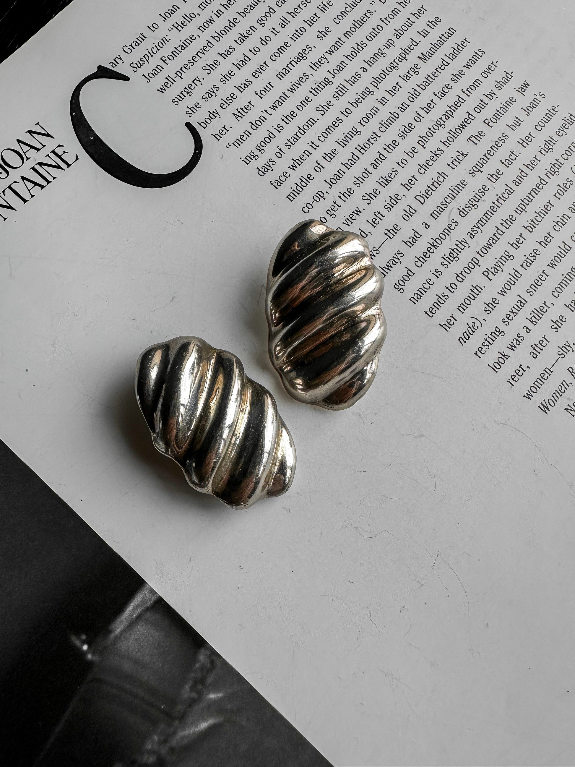 Silver Ridge Wave Earrings|Vintage Baazaar 