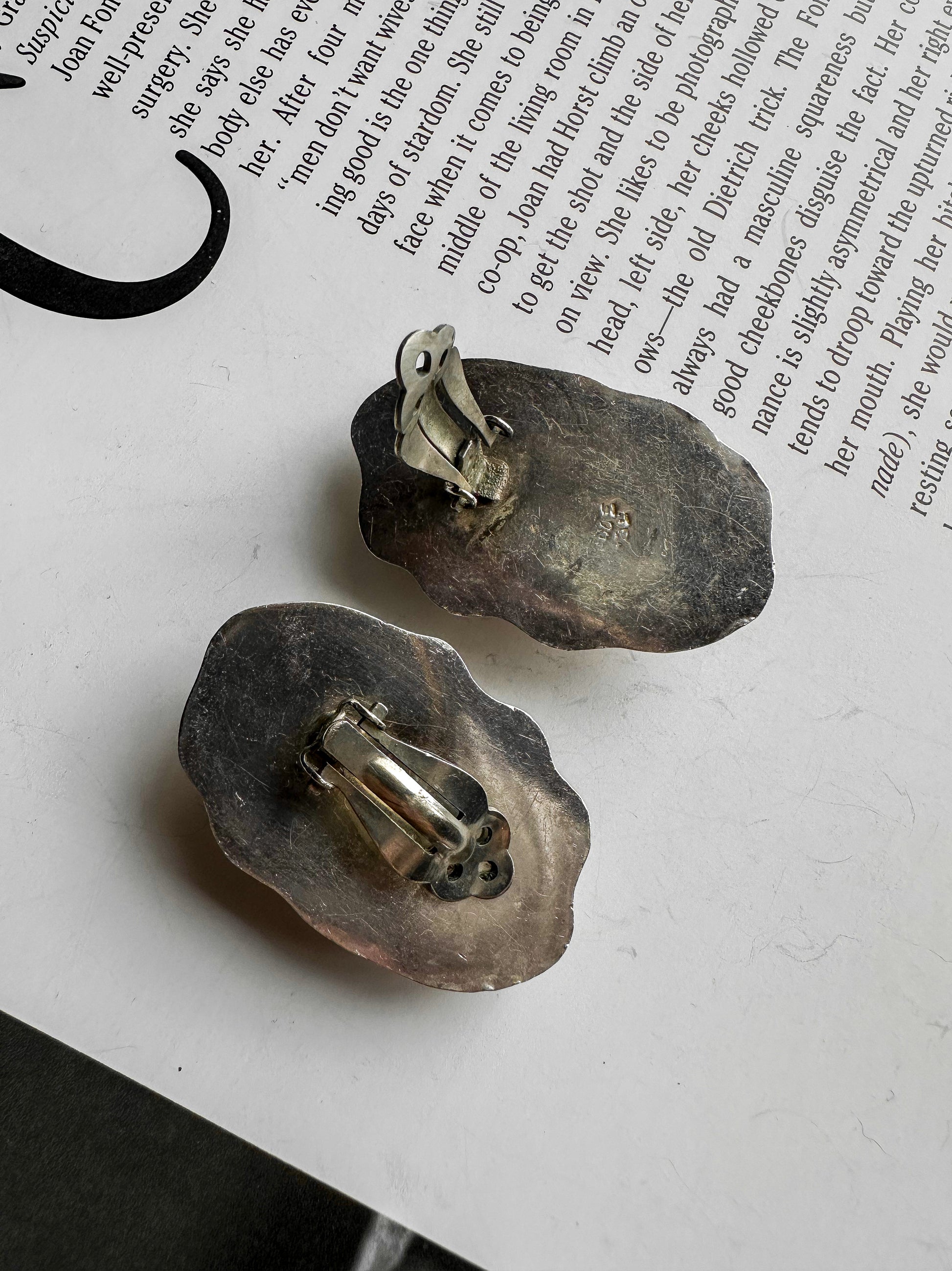 Silver Ridge Wave Earrings|Vintage Baazaar 