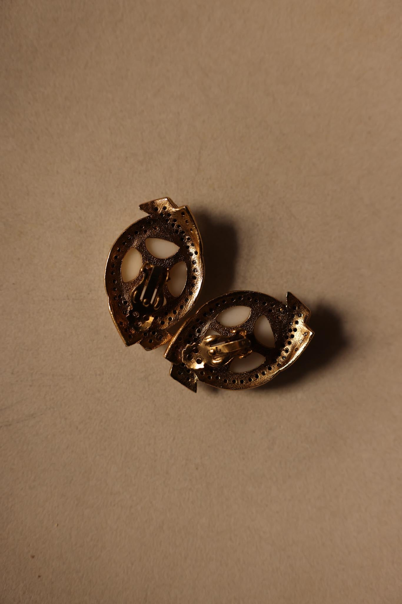 Golden Pearl Glow Rhinestone Clip-Ons – 1980s
