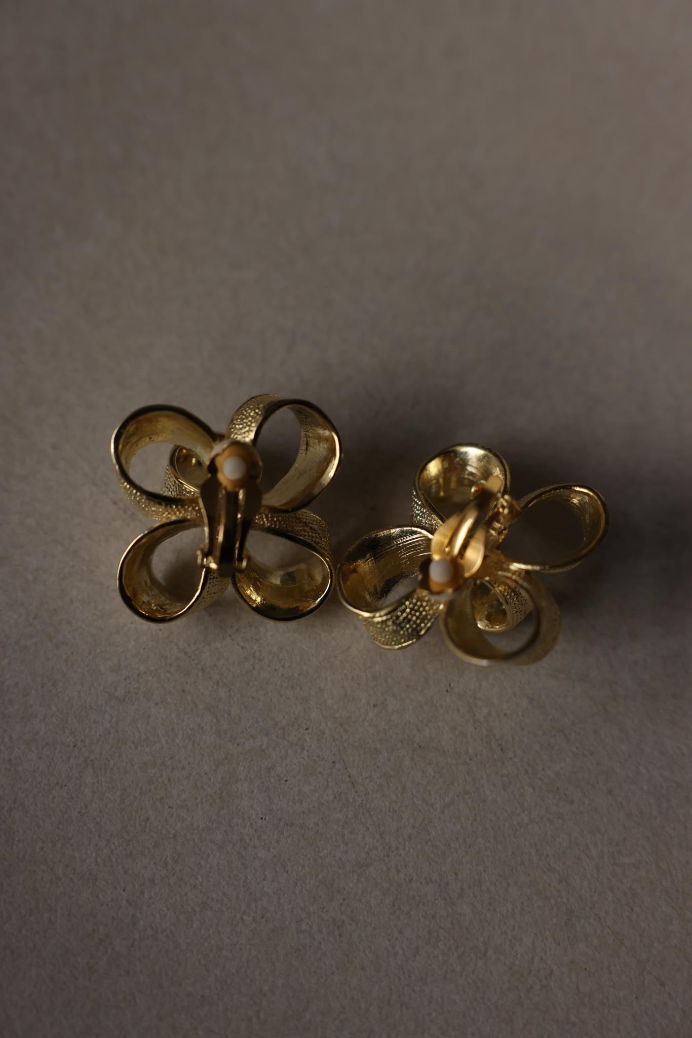 Gold Tone Ribbon Flower Clip-On Earrings|Vintage Baazaar 