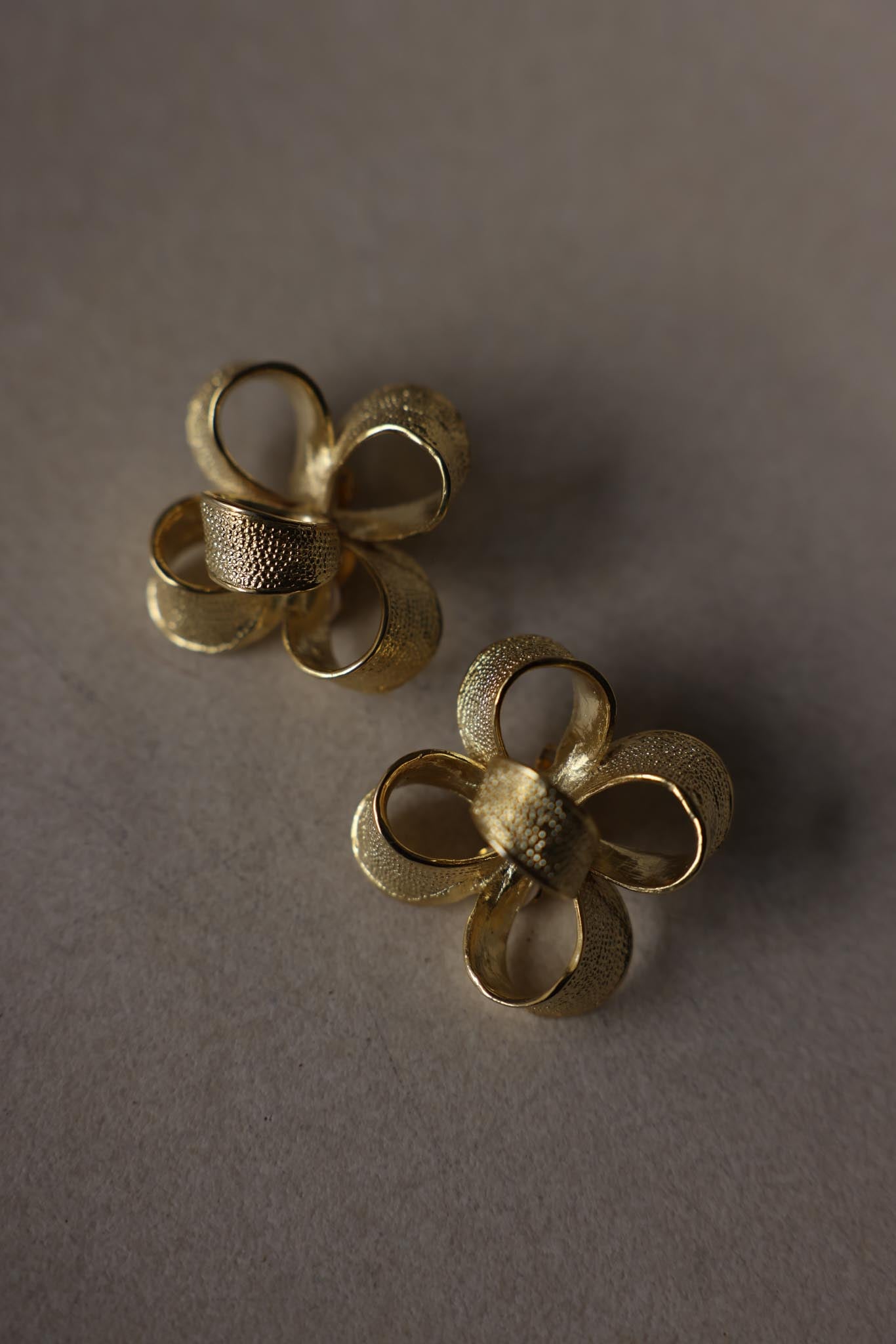 Gold Tone Ribbon Flower Clip-On Earrings|Vintage Baazaar 