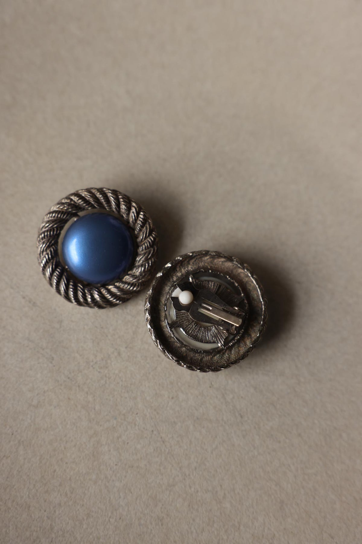 Silvertone Blue Cabochon Round Clip-On Earrings|Vintage Baazaar 