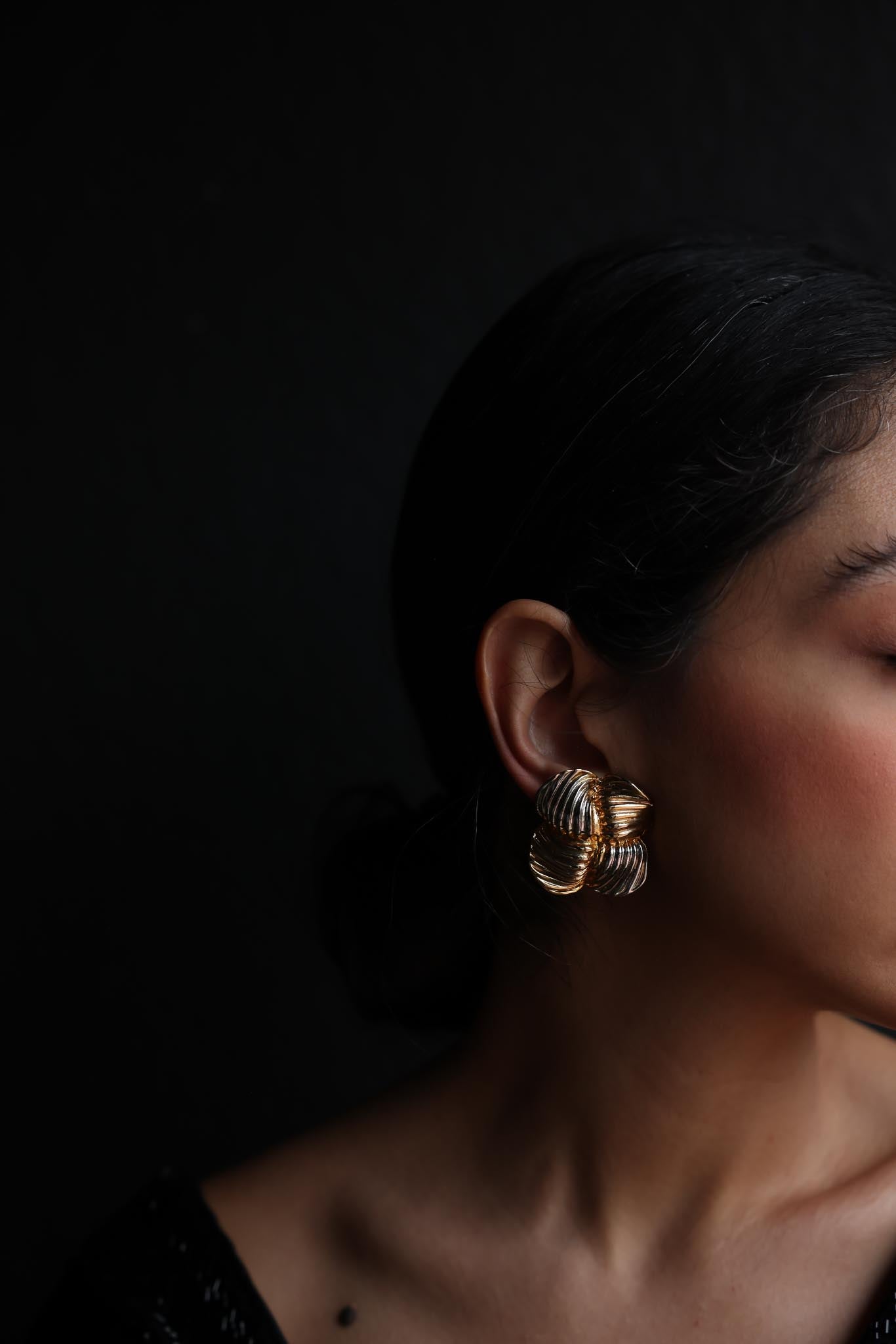 Two-Tone Ribbed Clip-On Earrings - 1980s|Vintage Baazaar 
