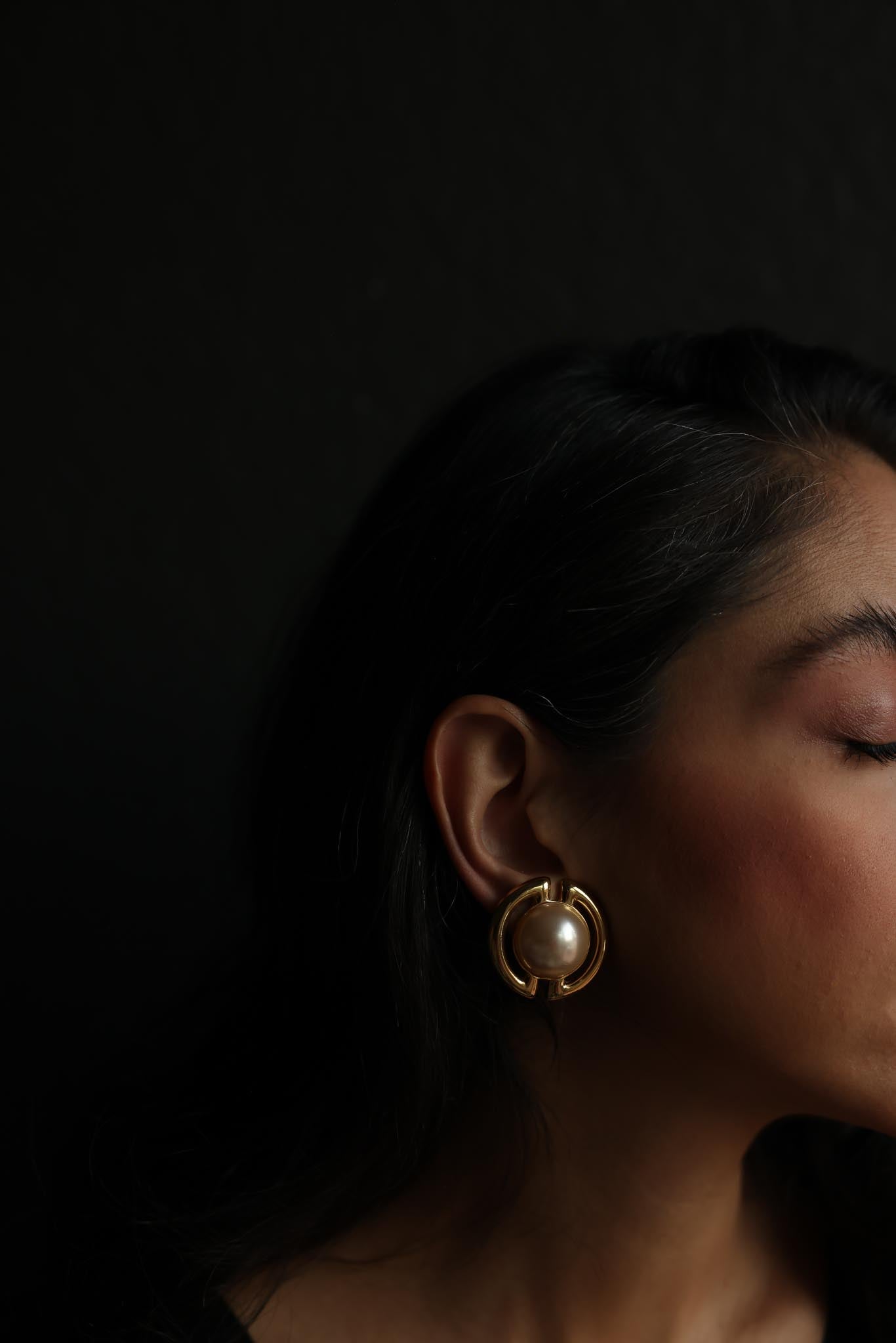 Gold Tone Pearl Circle Clip-On Earrings