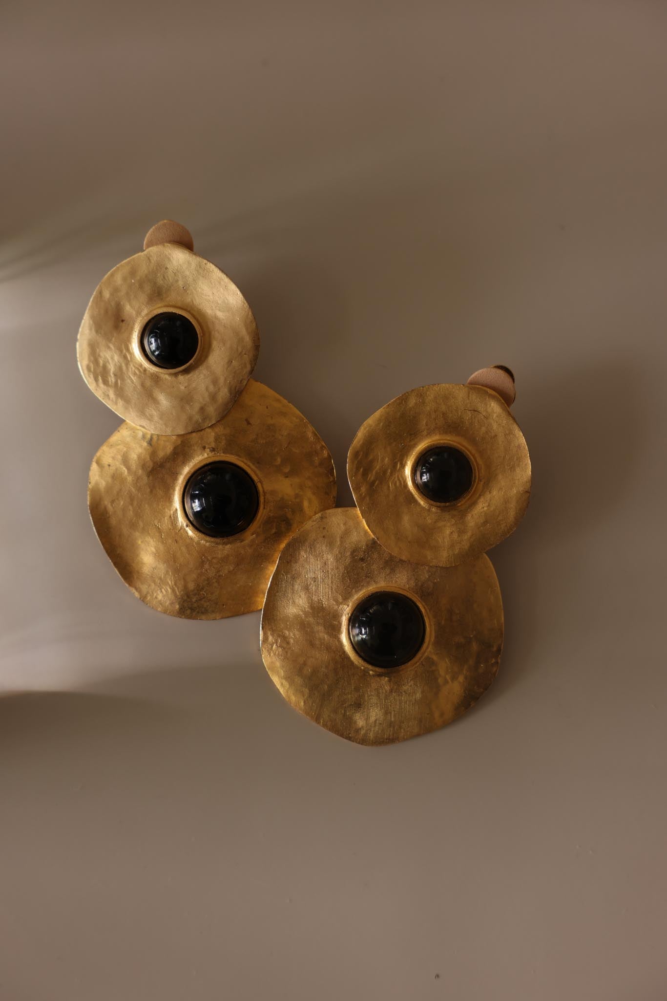 1980s Unsigned Les Bernard Hammered Gold-Tone and Black Cabochon Clip-On Earrings