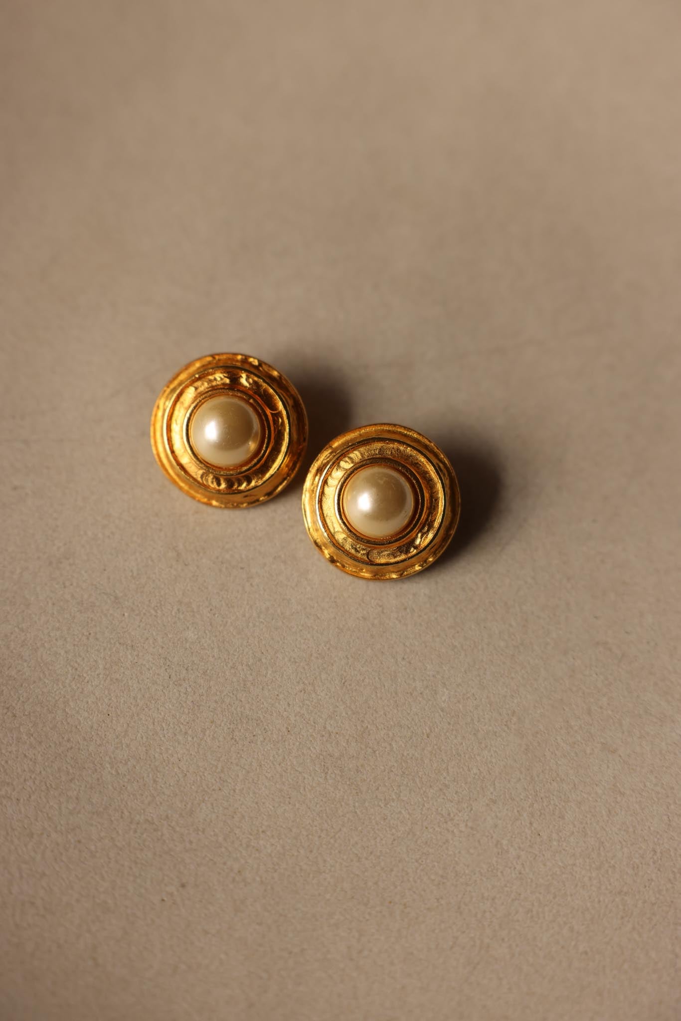 Casual Corner Gold-Tone Faux Pearl Clip-On Earrings|Vintage Baazaar 