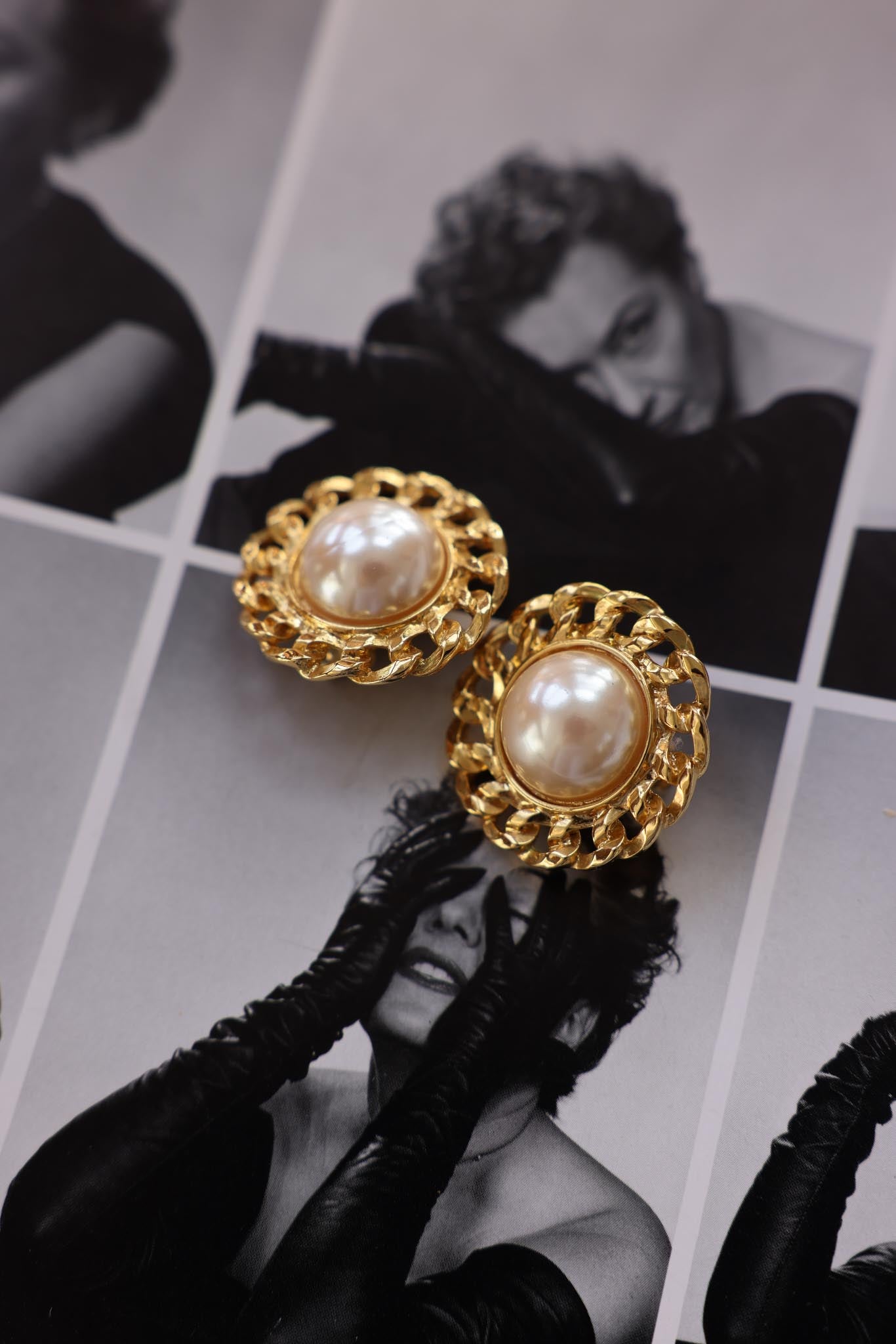 Golden Pearl Halo Earrings|Vintage Baazaar 