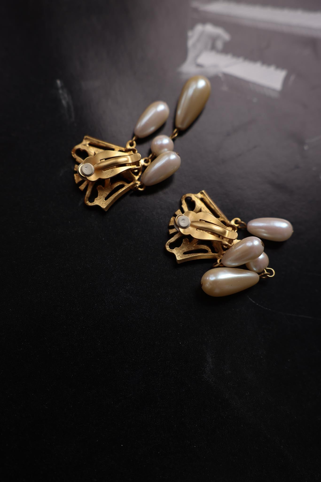 Avon Pearl Drop Earrings|Vintage Baazaar 