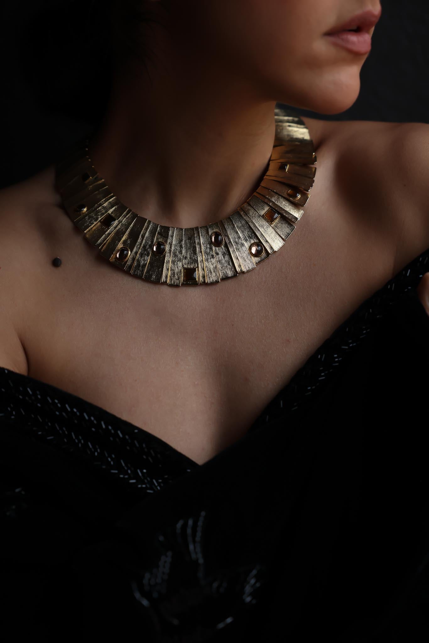 Unsigned Les Bernard Collar Necklace with Peachy Accents - 1980s|Vintage Baazaar 