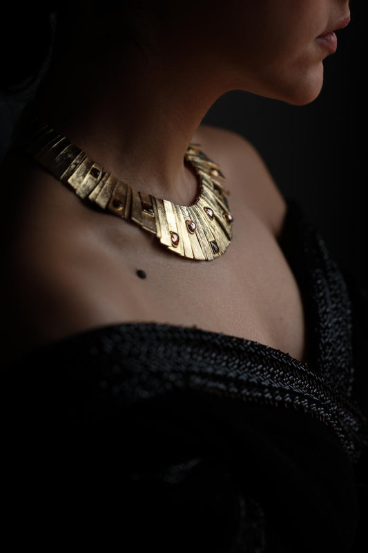 Unsigned Les Bernard Collar Necklace with Peachy Accents - 1980s|Vintage Baazaar 